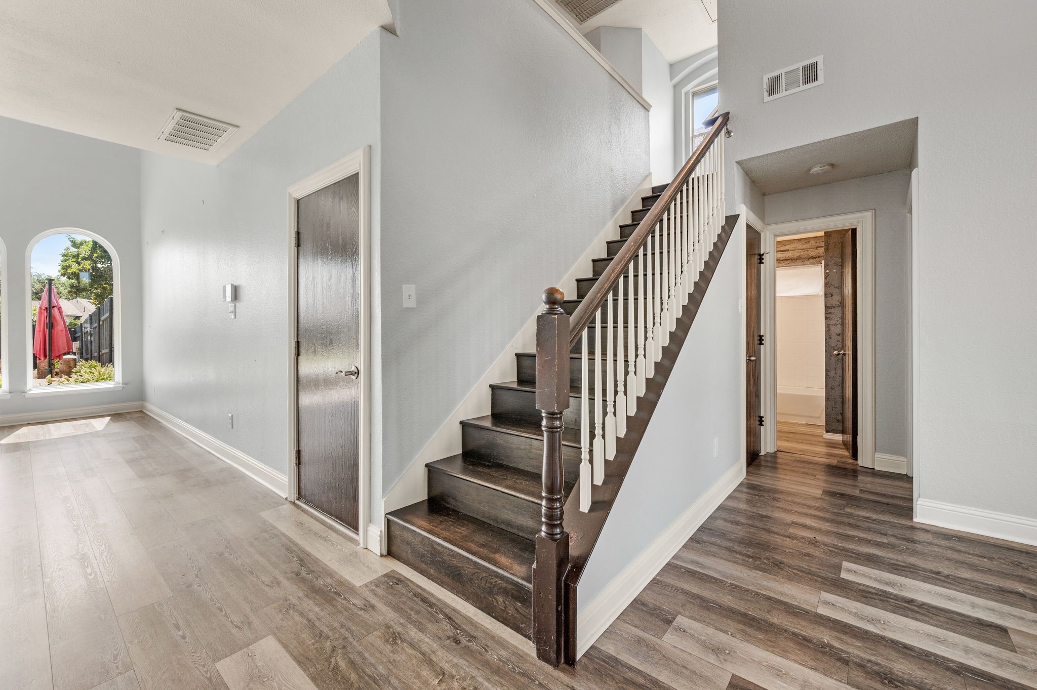 9122 Woodlake Drive