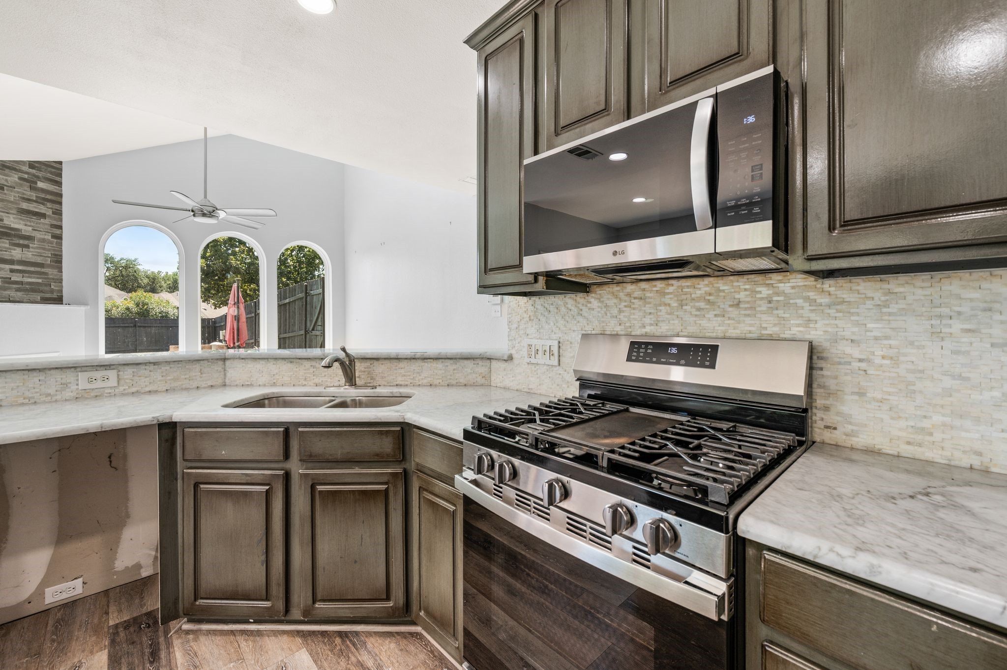 9122 Woodlake Drive