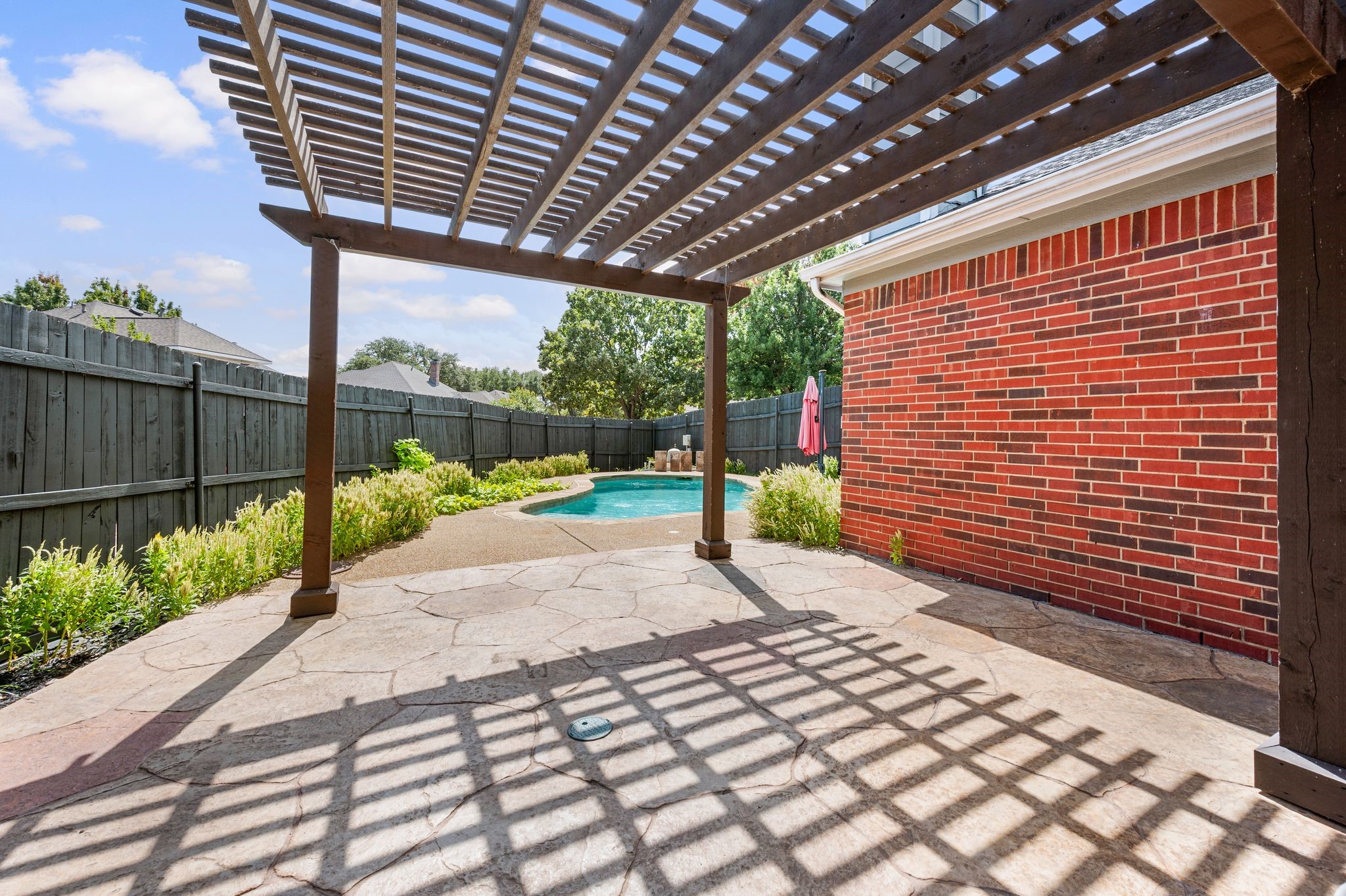 9122 Woodlake Drive