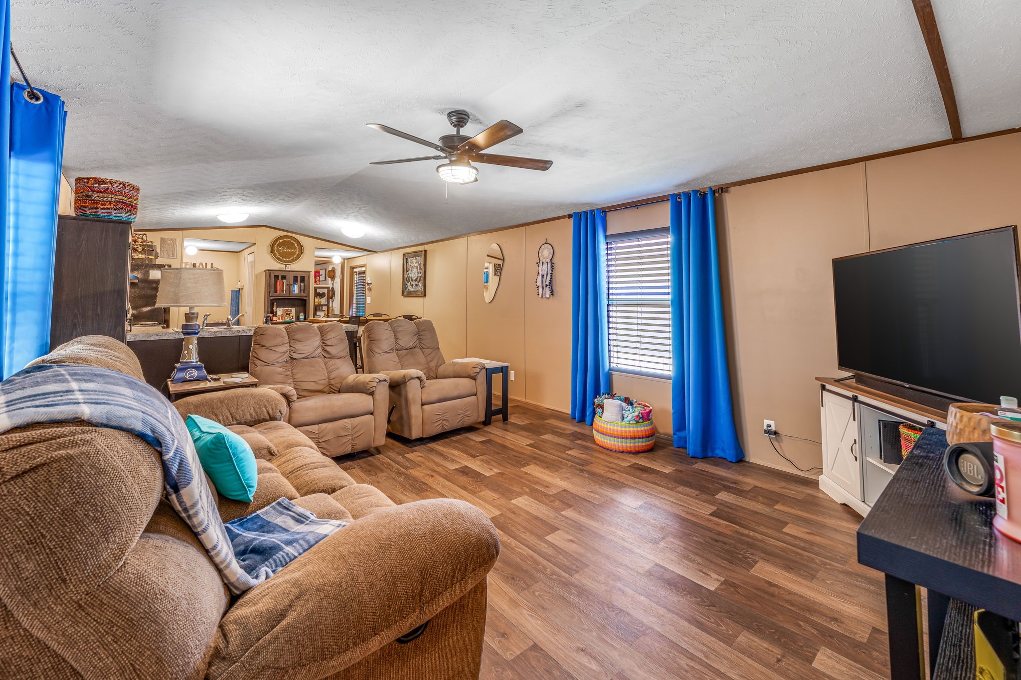 4313 Cottonwood Court