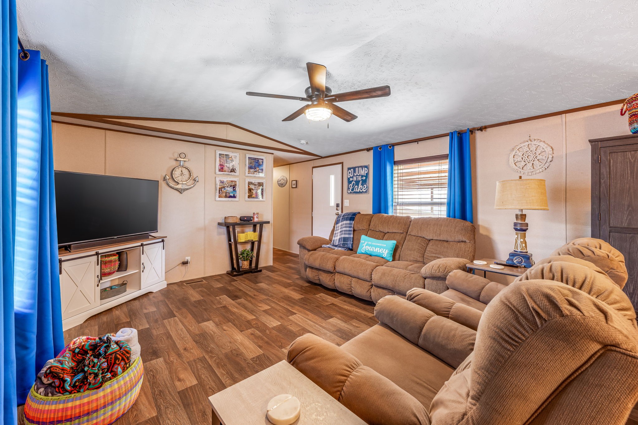 4313 Cottonwood Court