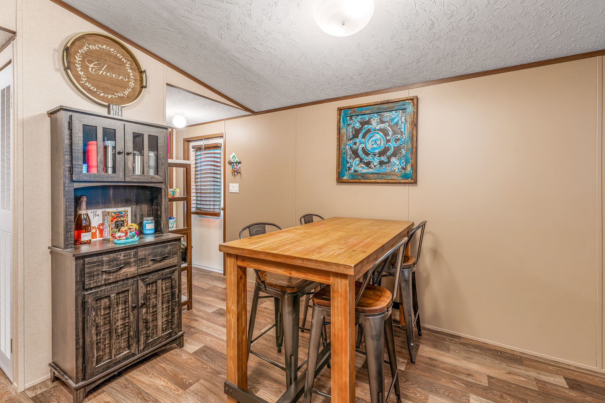 4313 Cottonwood Court