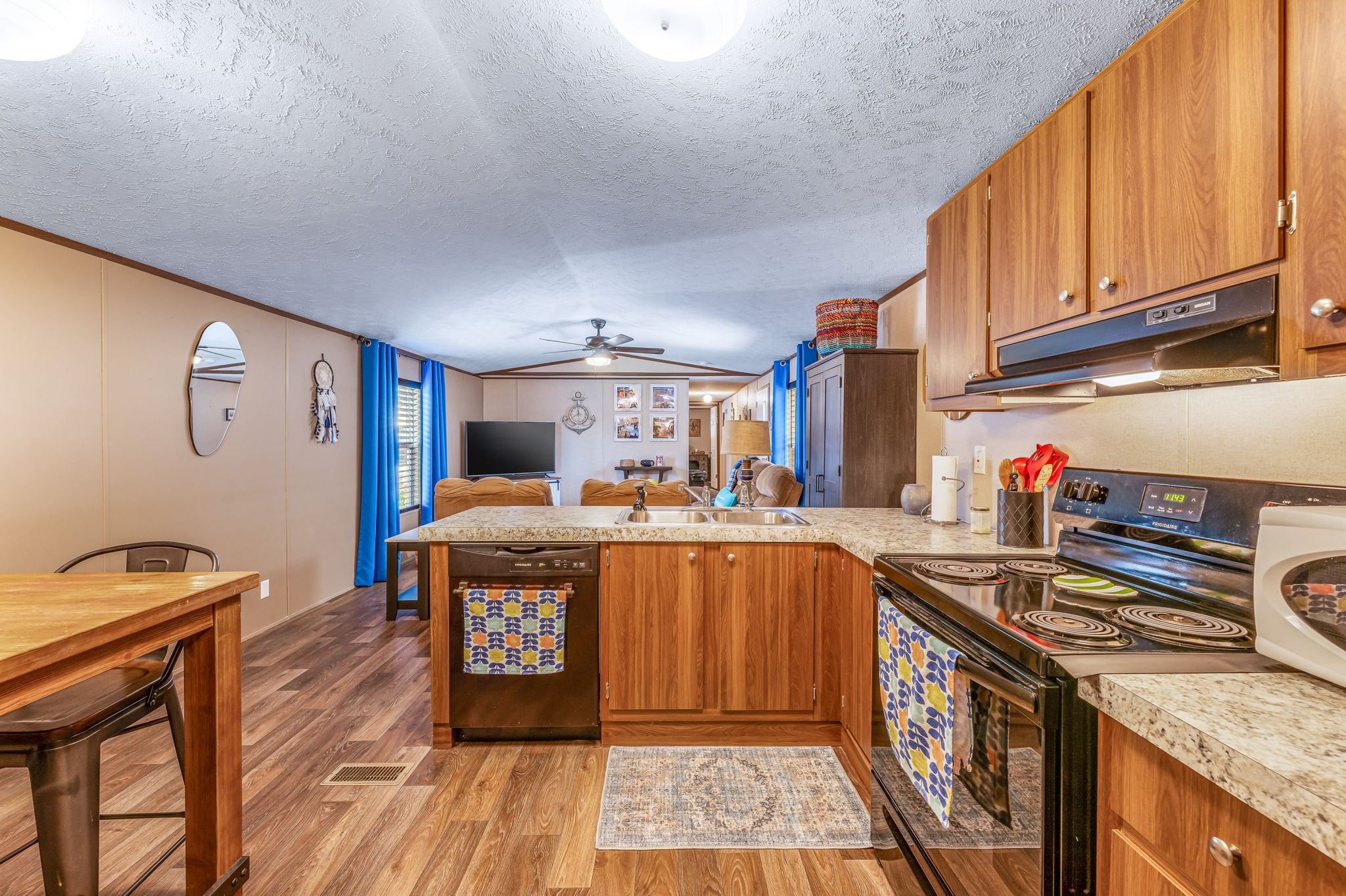 4313 Cottonwood Court