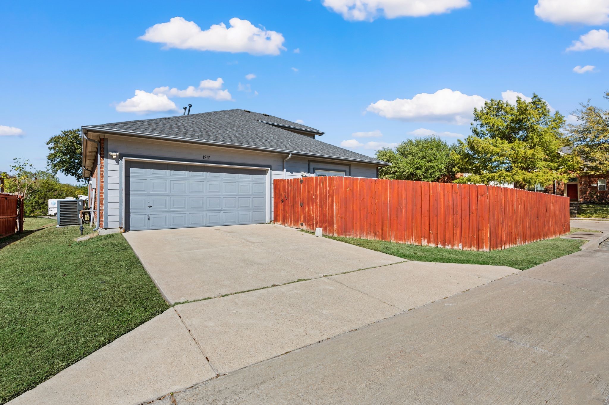 1513 Walnut Ridge Drive