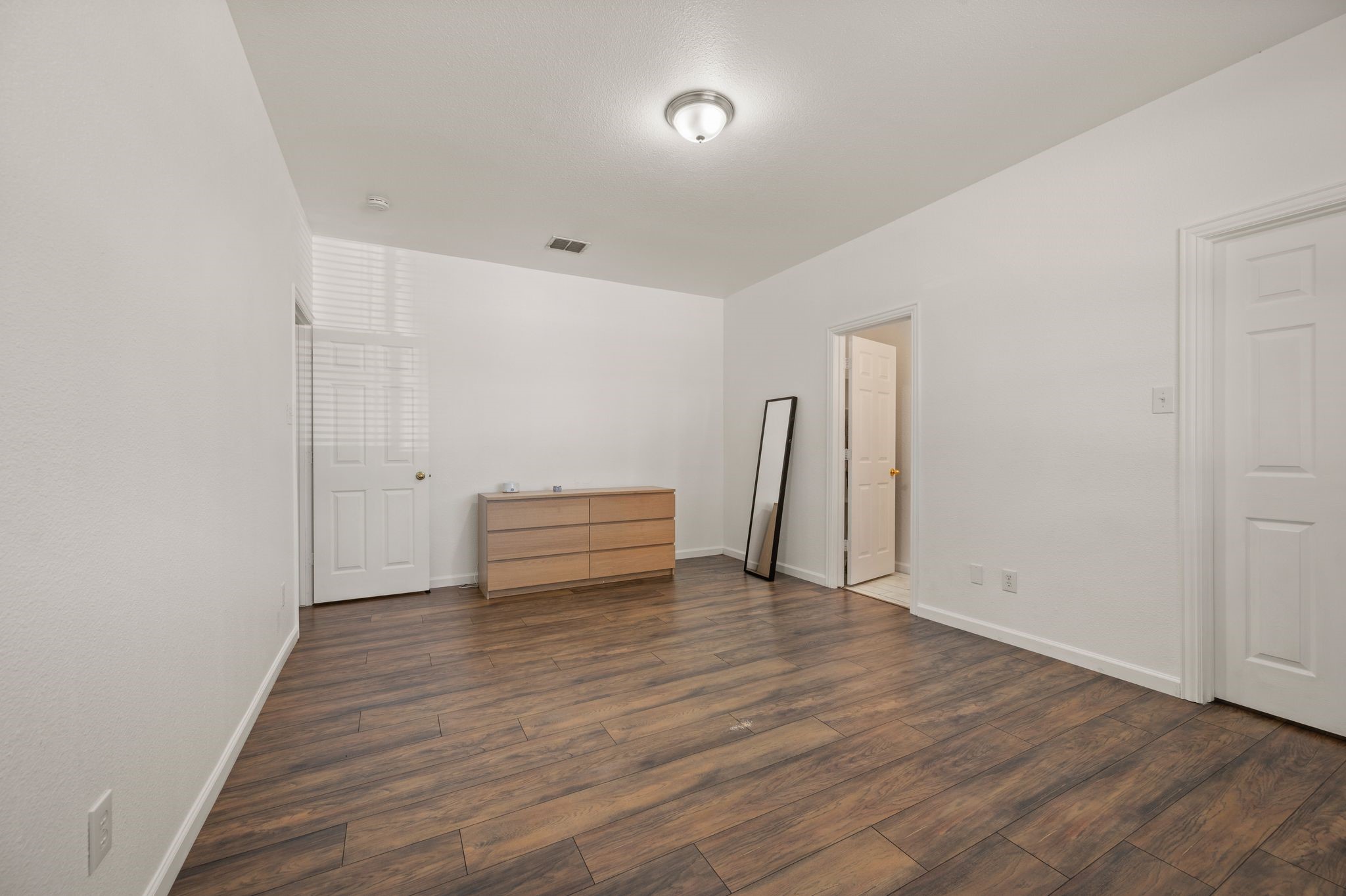 1513 Walnut Ridge Drive