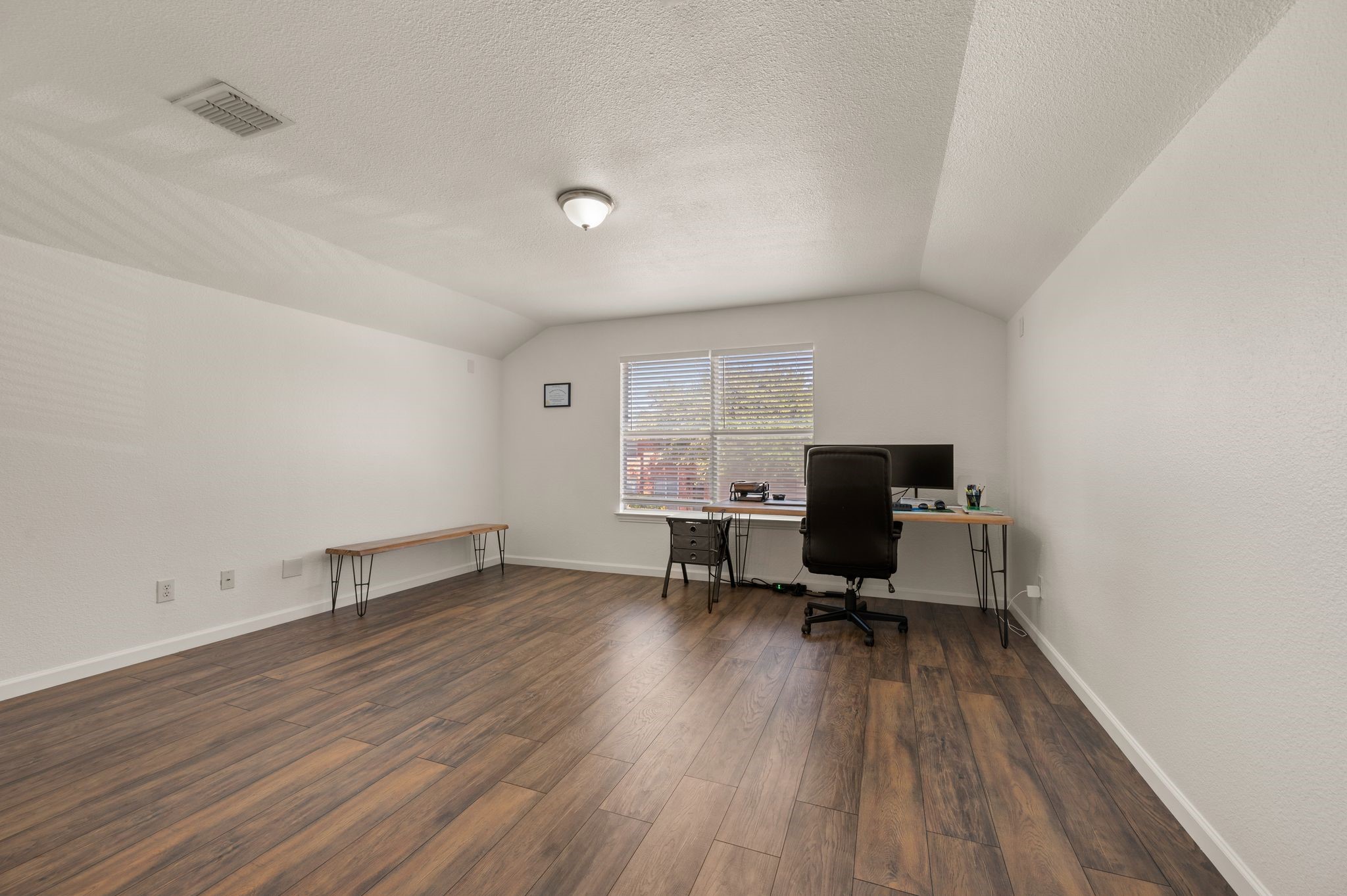 1513 Walnut Ridge Drive