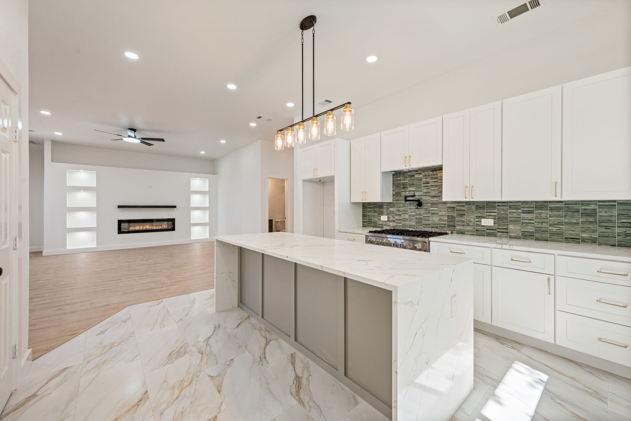 6517 Copperfield Lane