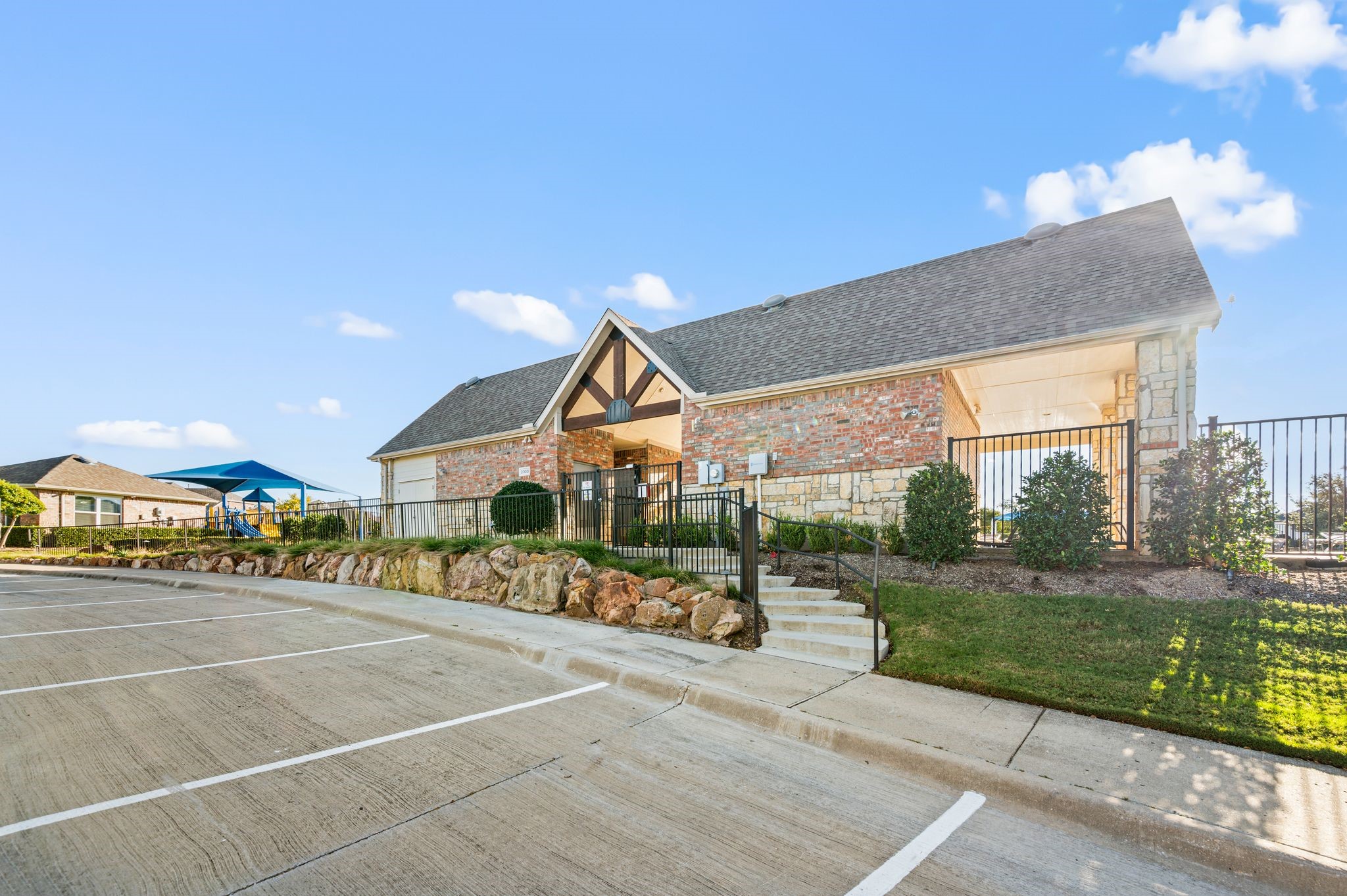 2405 Hammock Lake Drive