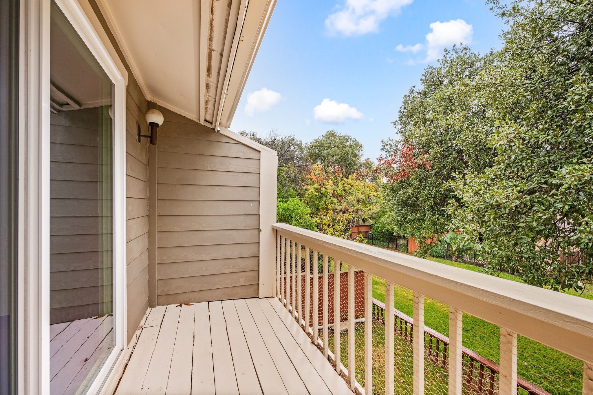 2900 Shady Lake Circle