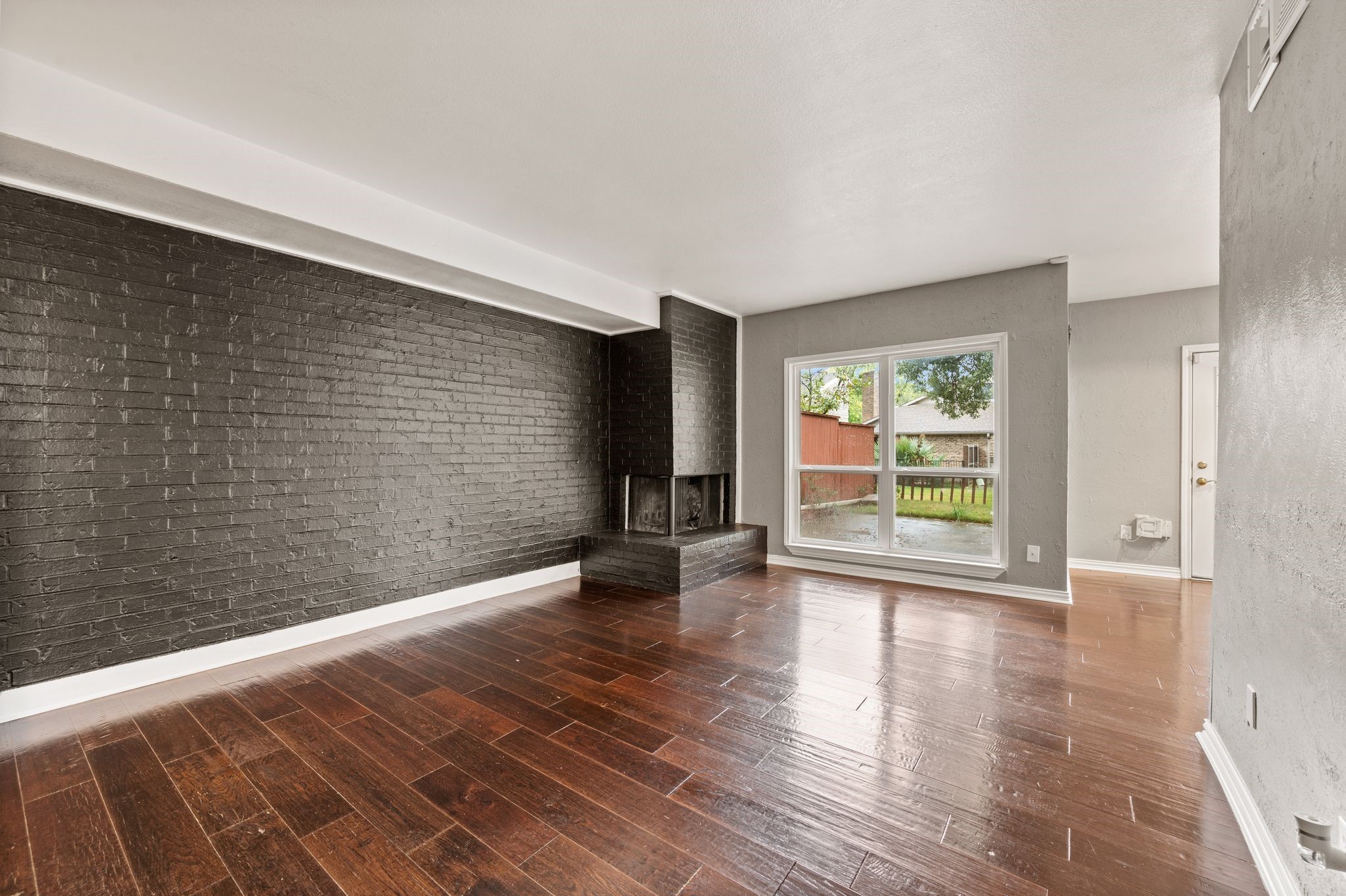 2900 Shady Lake Circle