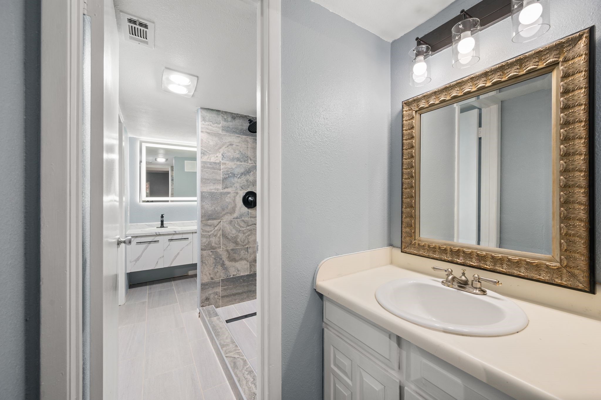 2900 Shady Lake Circle