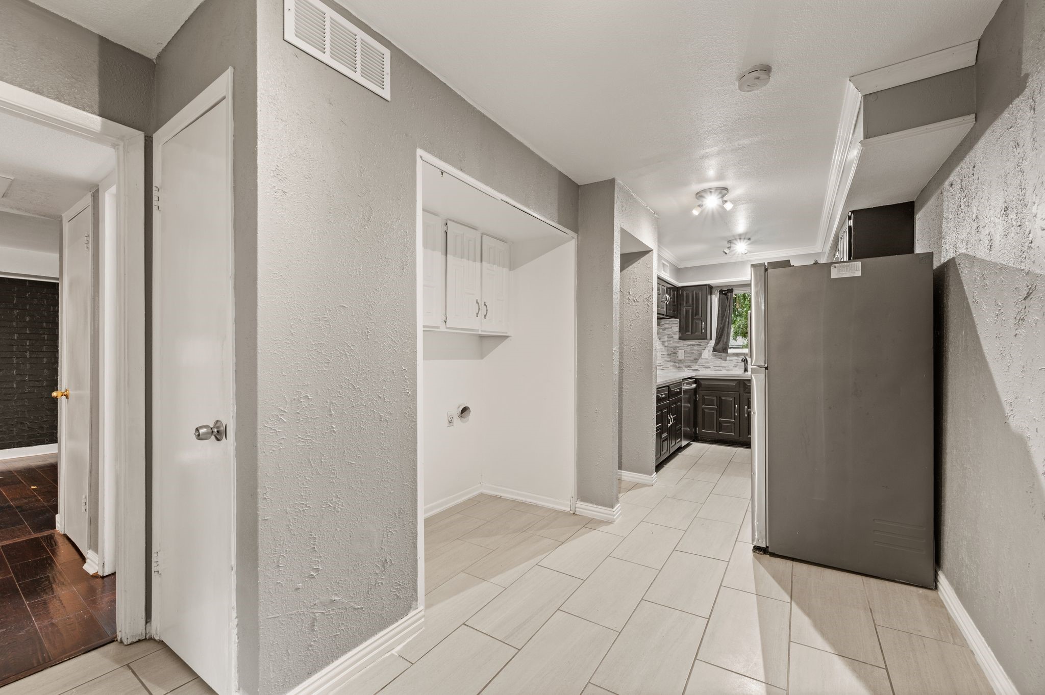 2900 Shady Lake Circle