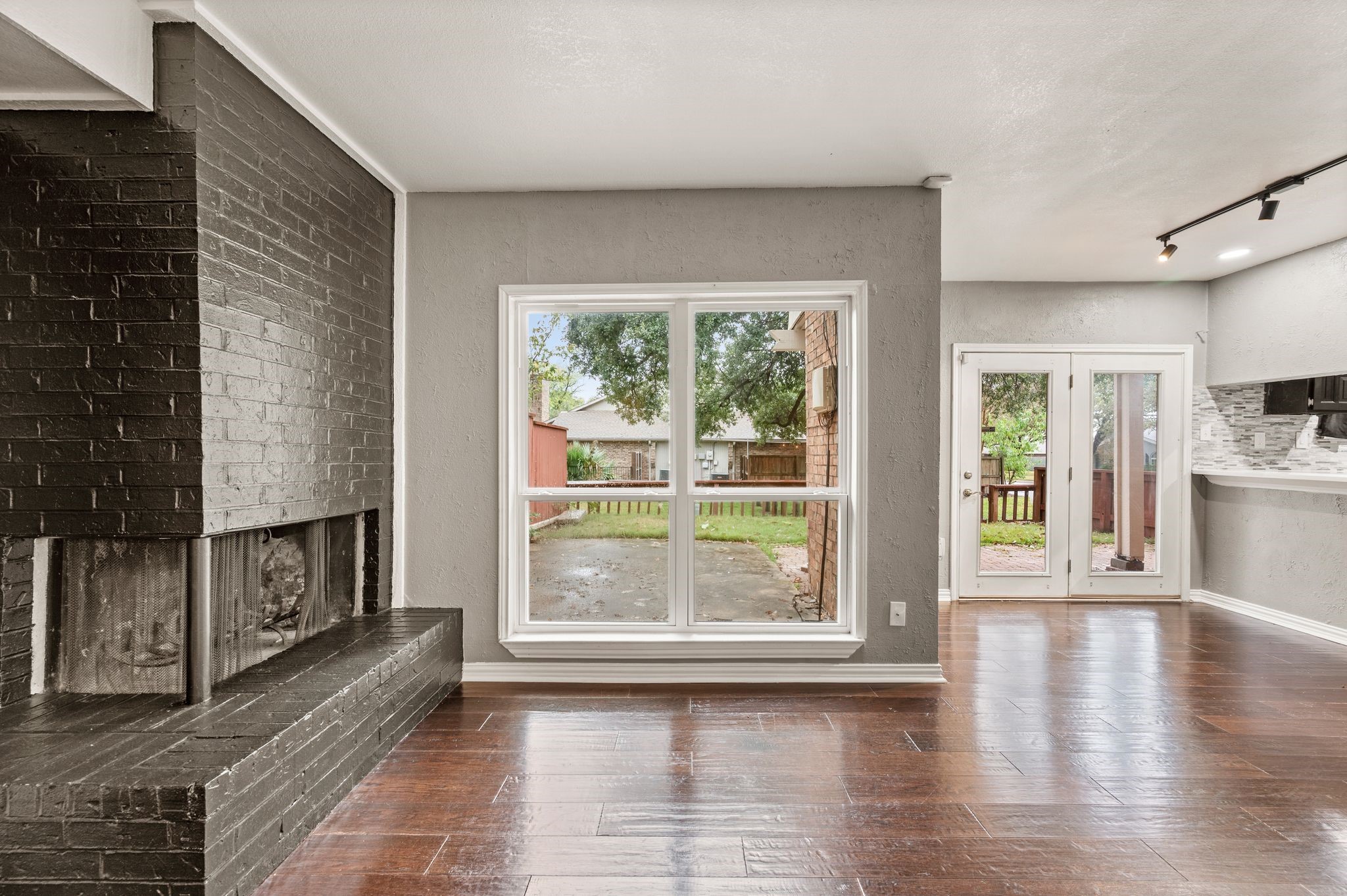 2900 Shady Lake Circle