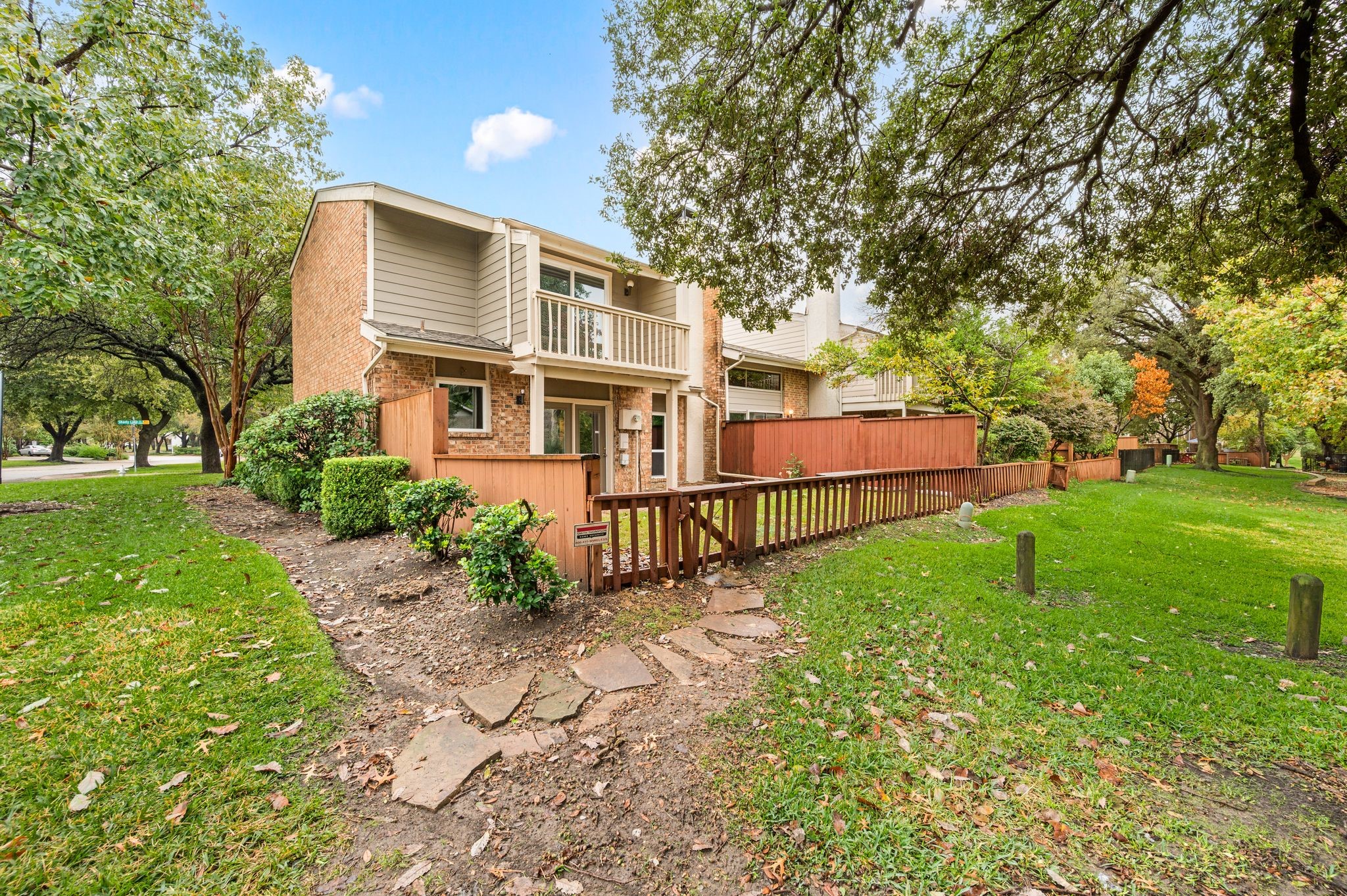 2900 Shady Lake Circle