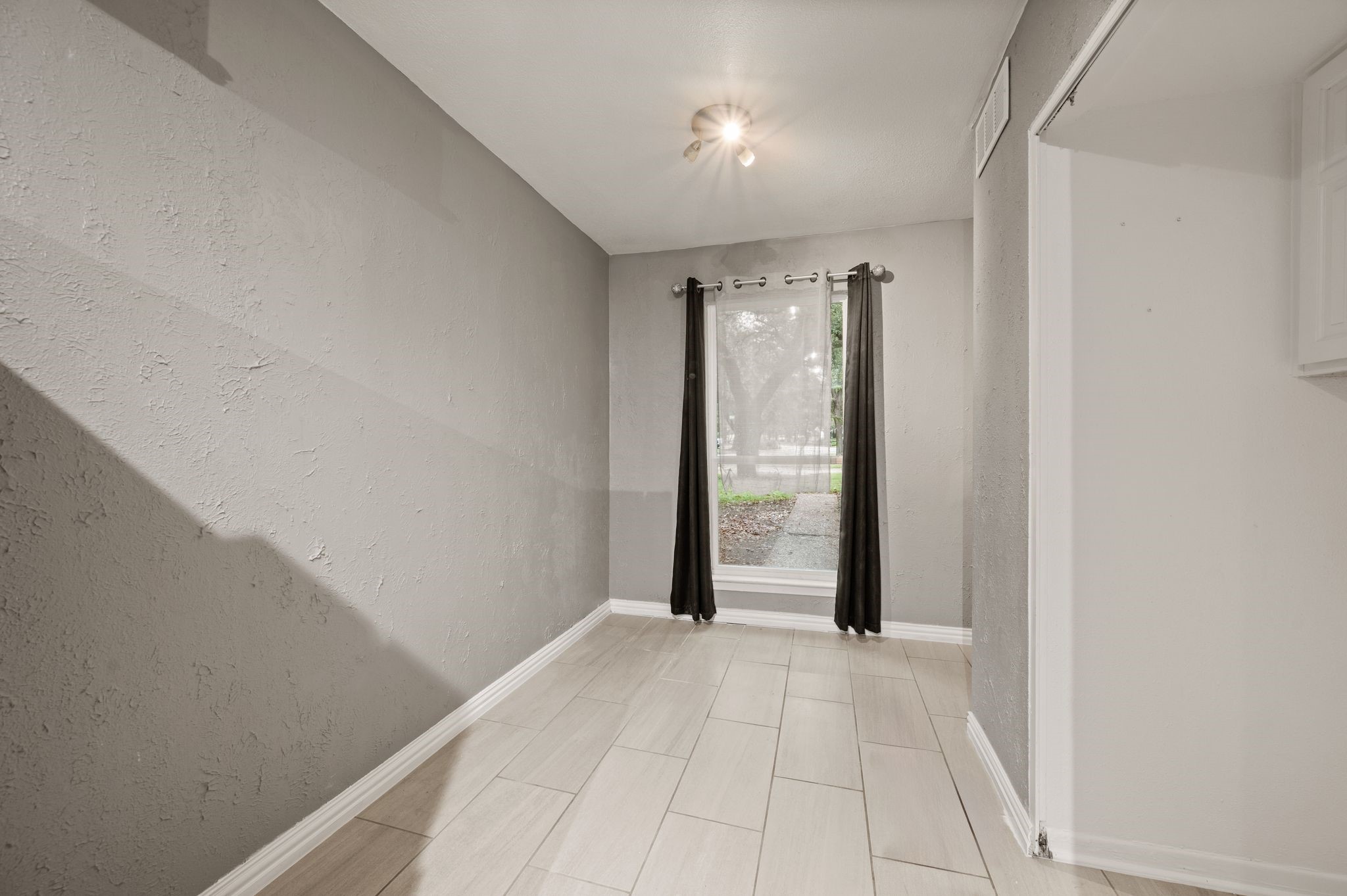 2900 Shady Lake Circle