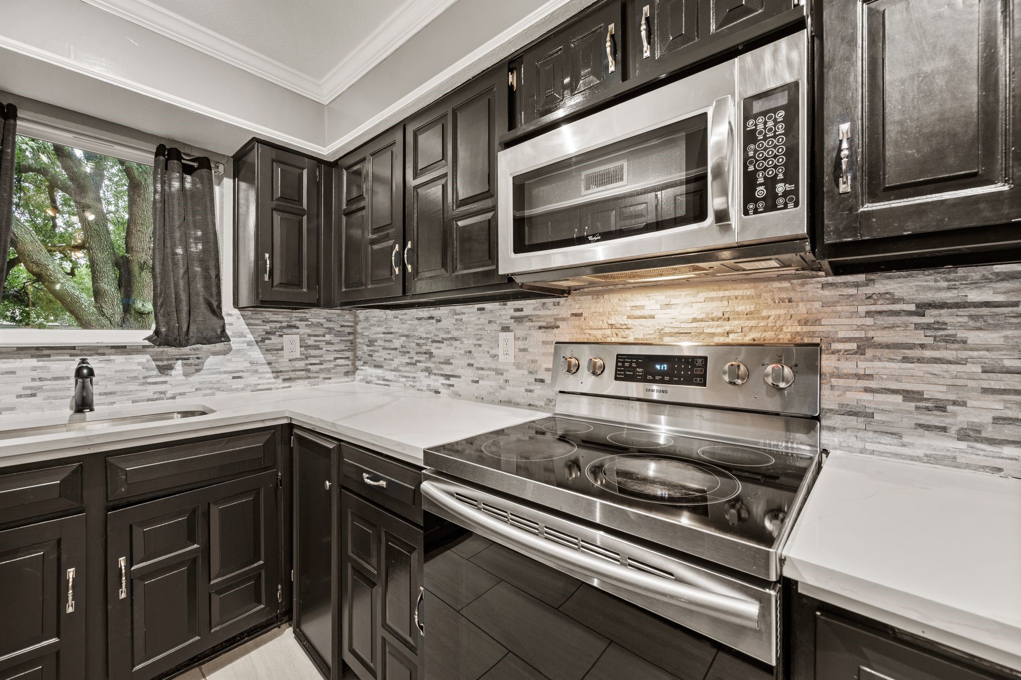 2900 Shady Lake Circle