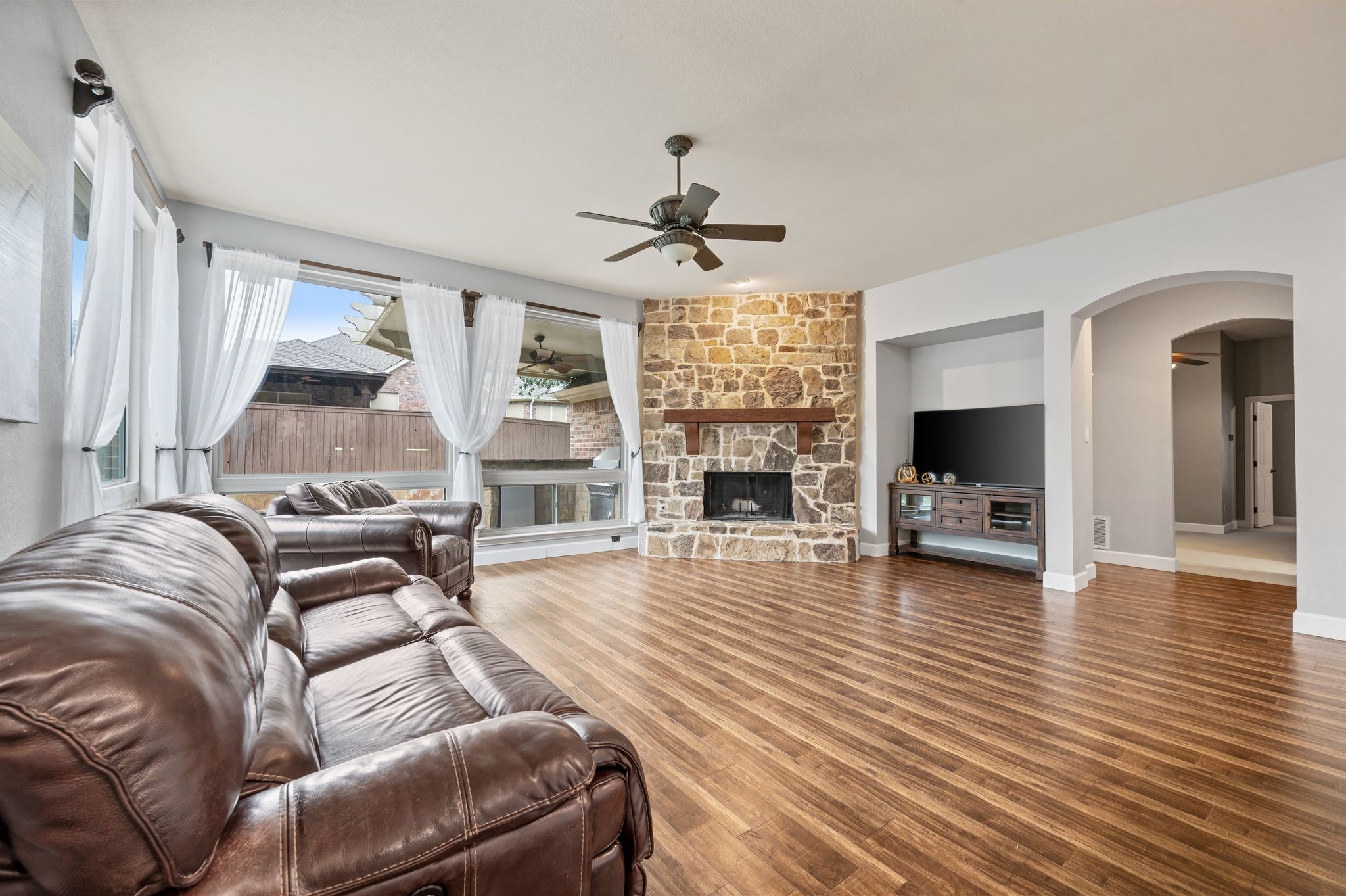 1808 Lakes Edge Boulevard