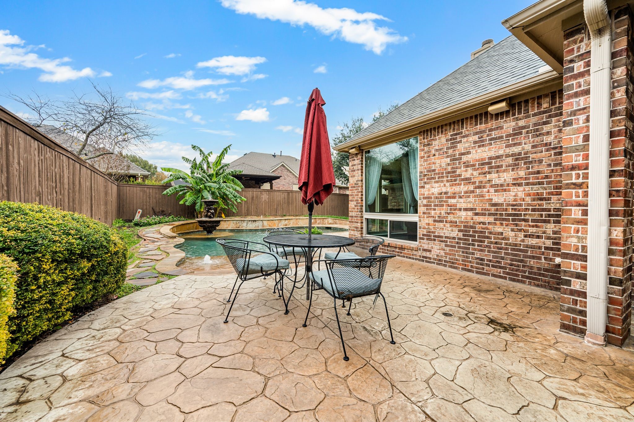 1808 Lakes Edge Boulevard