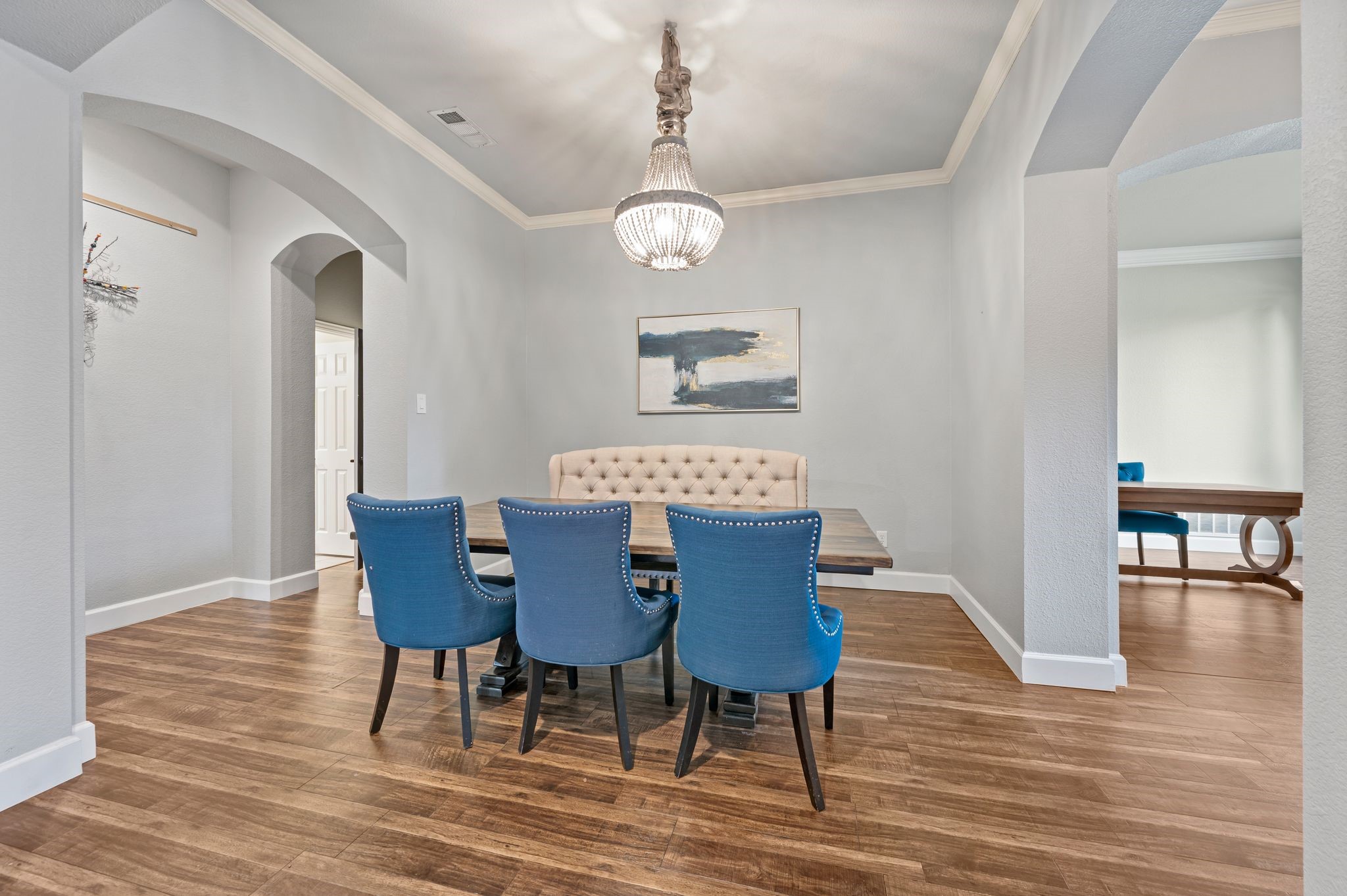 1808 Lakes Edge Boulevard