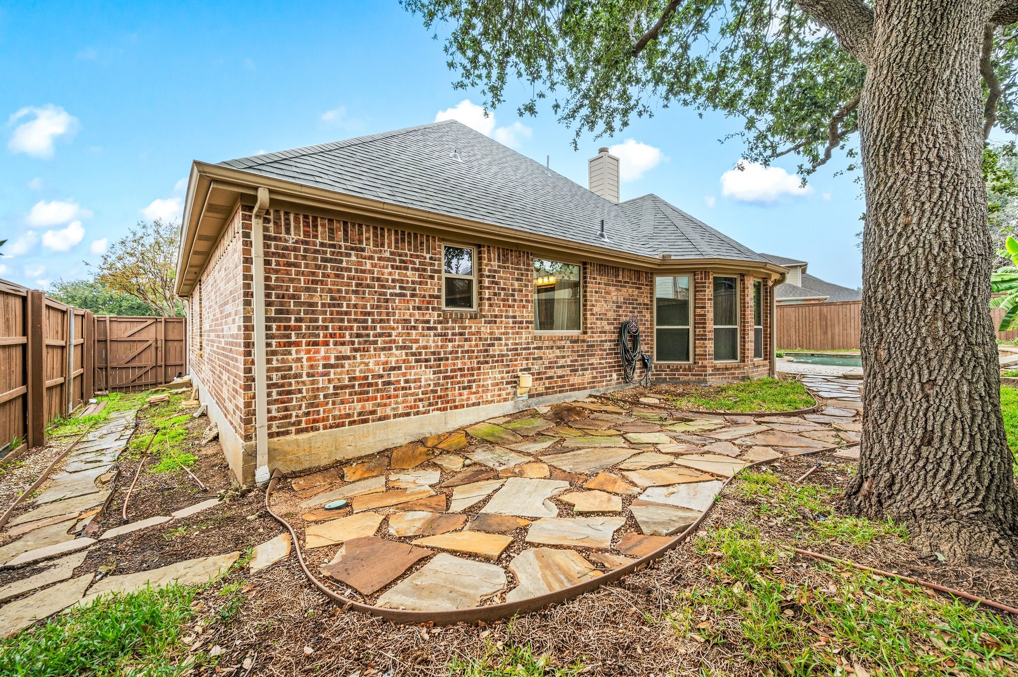 1808 Lakes Edge Boulevard