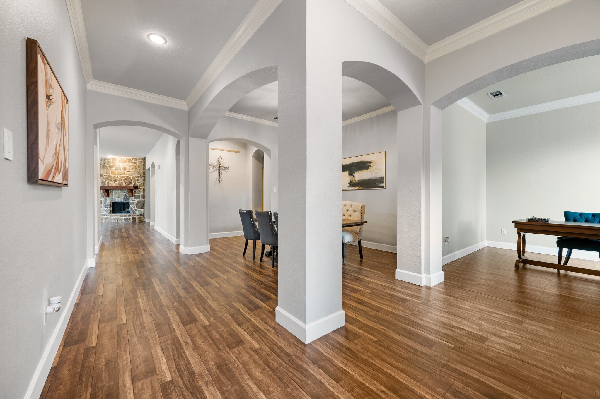 1808 Lakes Edge Boulevard