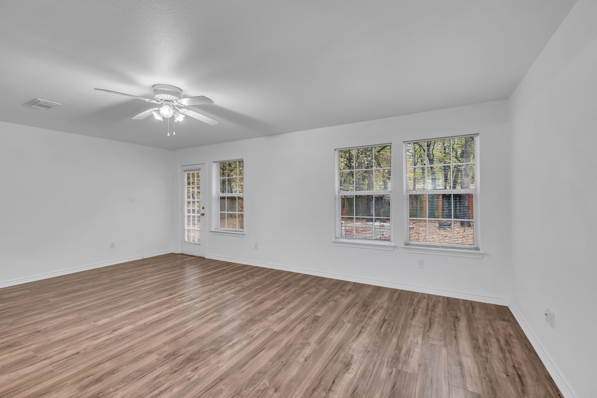 4818 Blue Water Circle