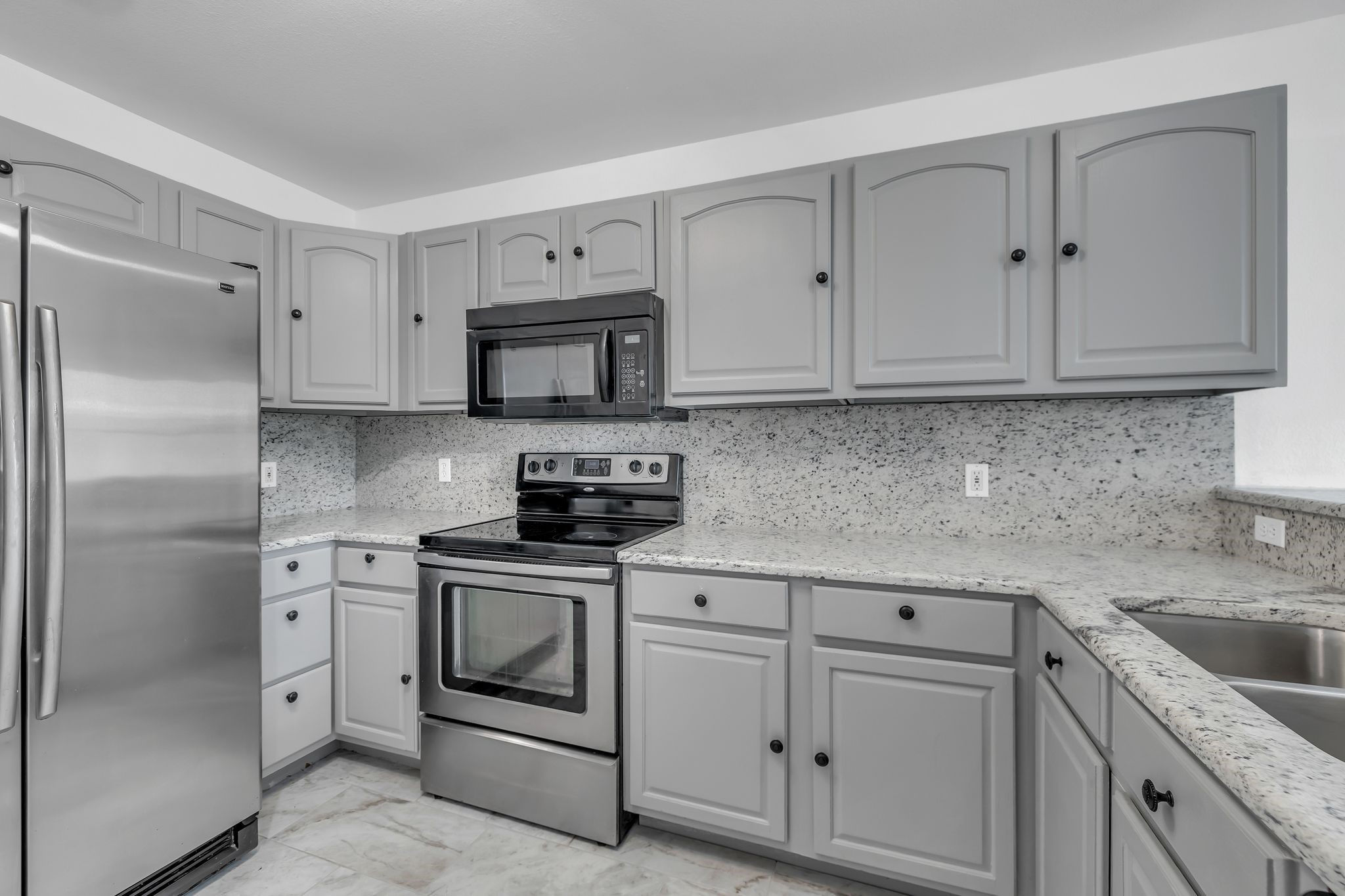 4818 Blue Water Circle