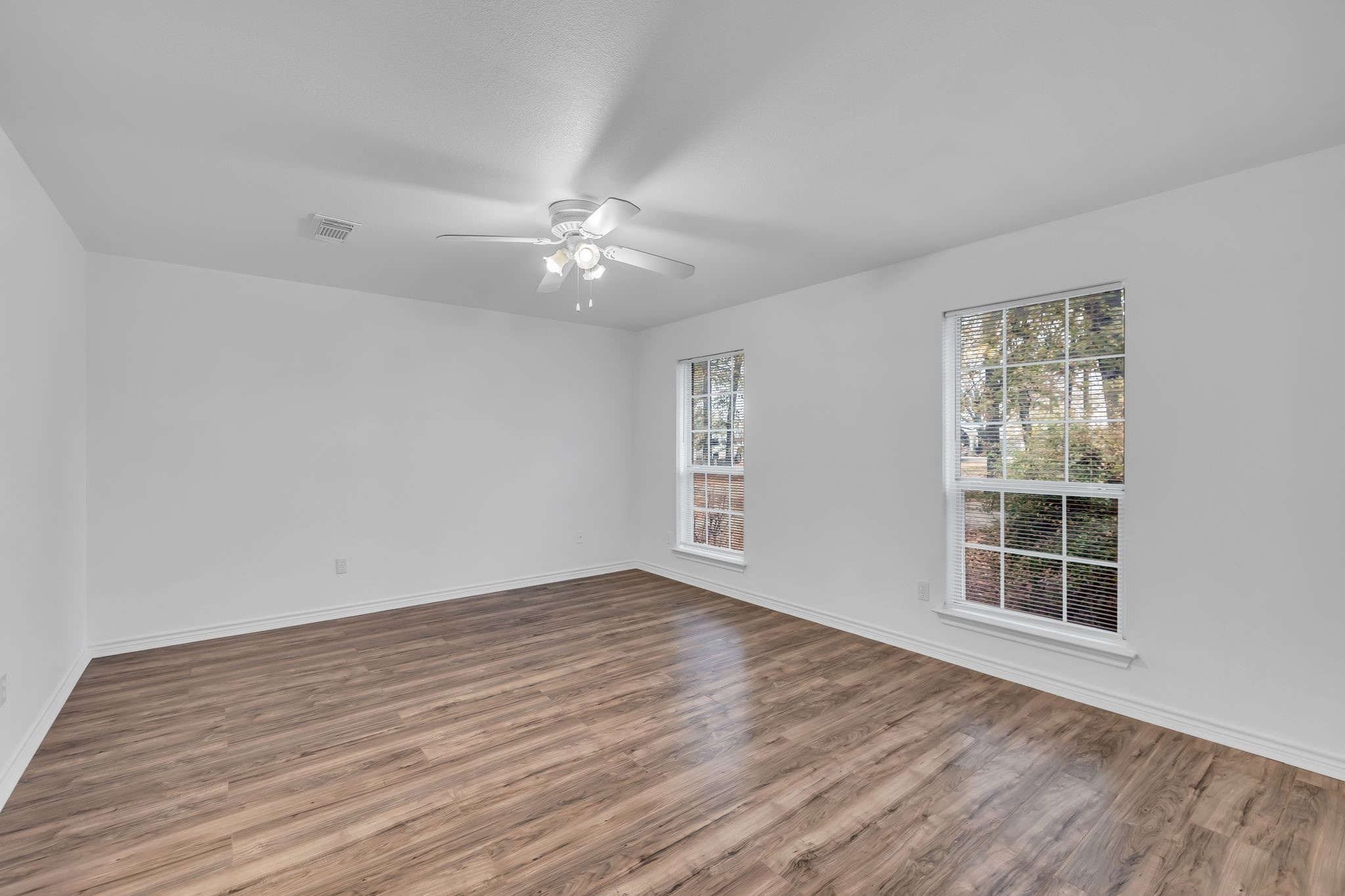 4818 Blue Water Circle