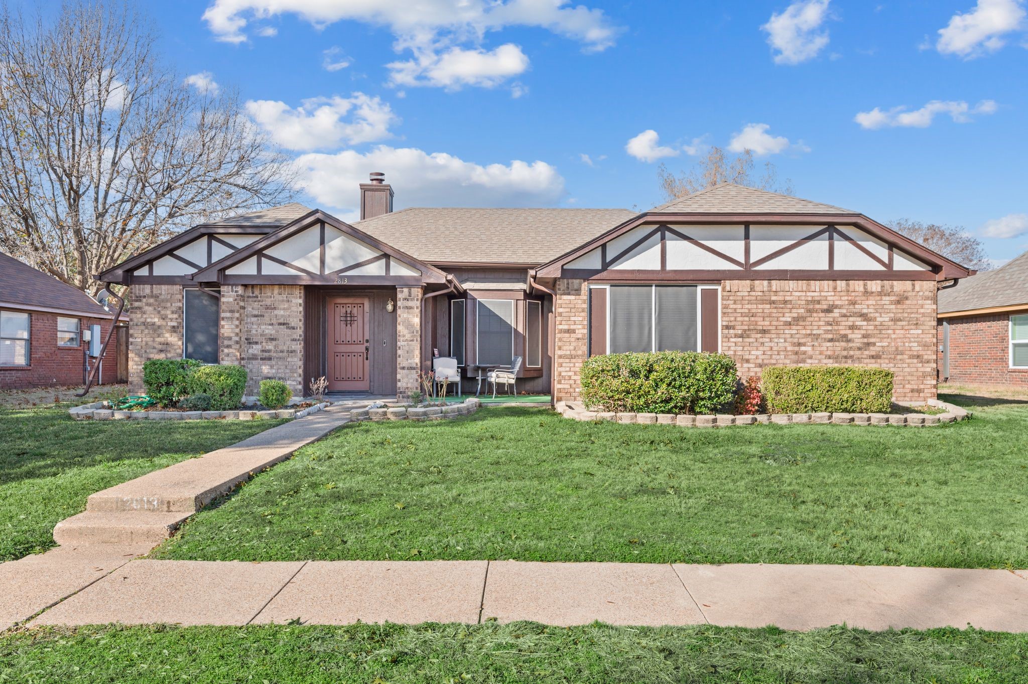 2813 Andrea Lane