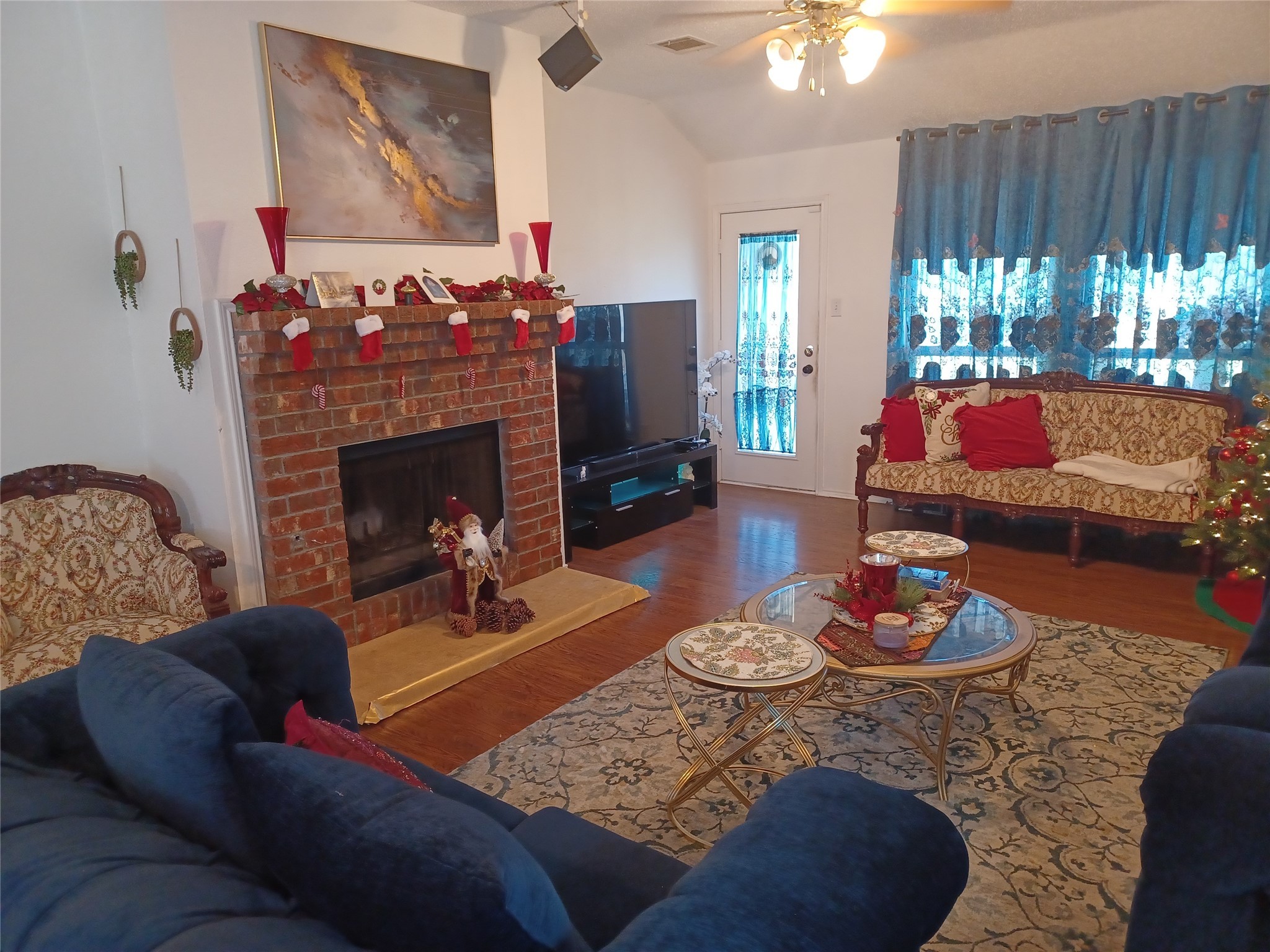 2808 Goldfinch Drive