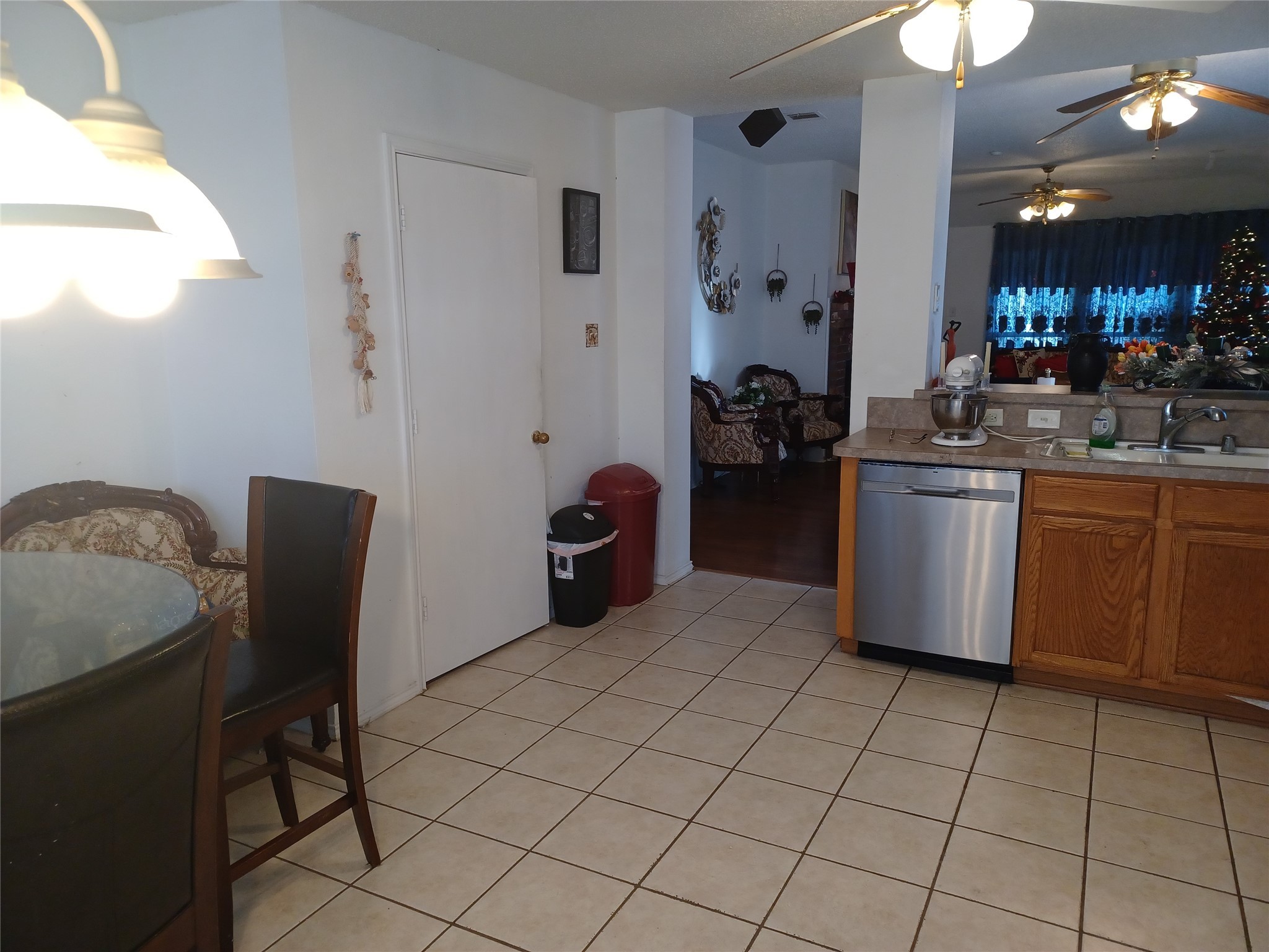 2808 Goldfinch Drive