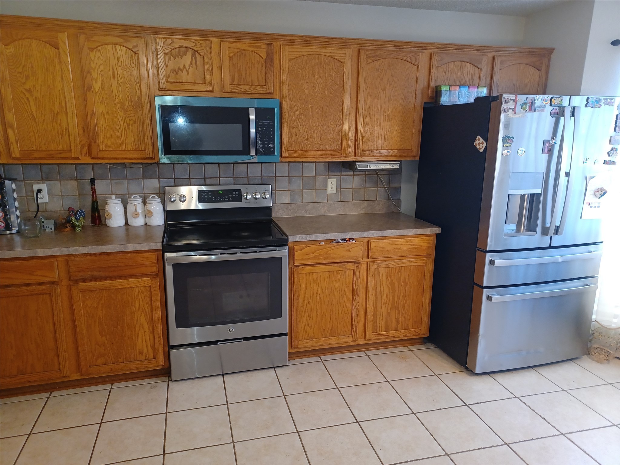 2808 Goldfinch Drive