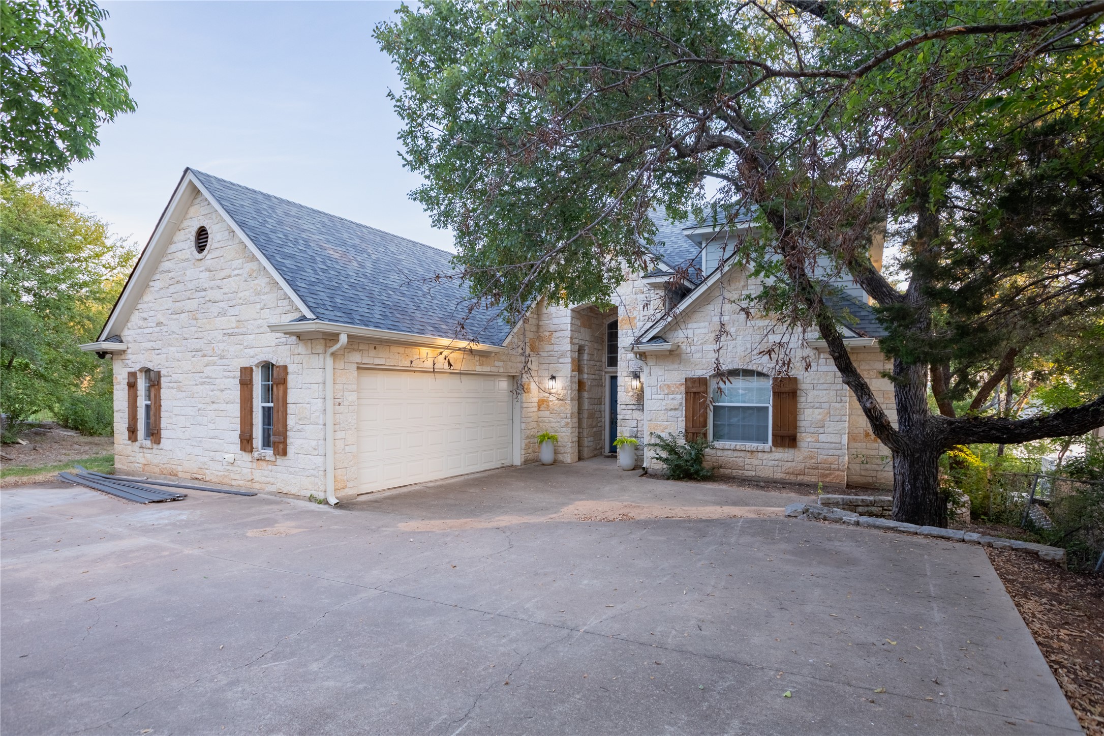 2702 River Ridge Court