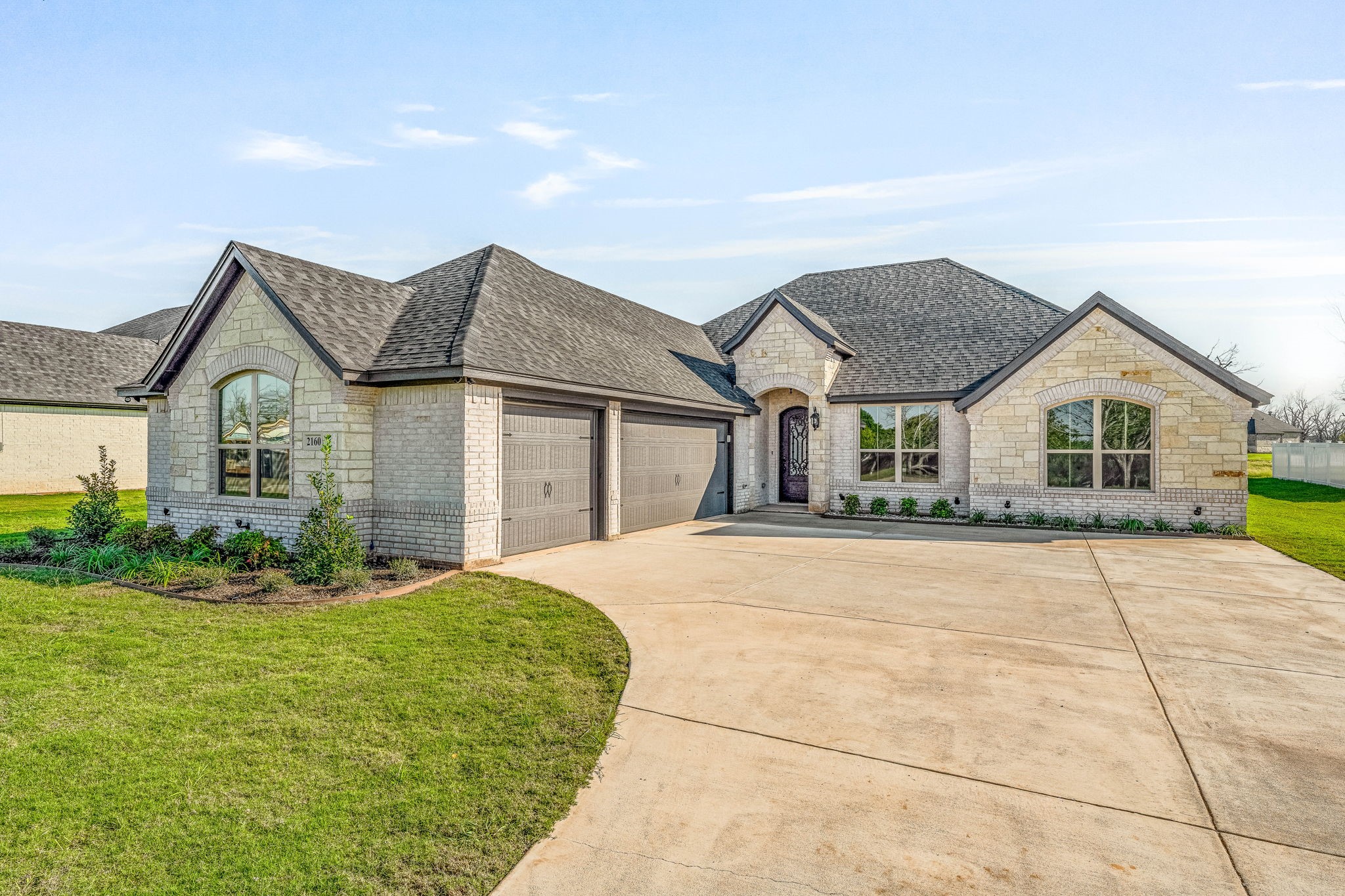 2160 Middlewood Circle