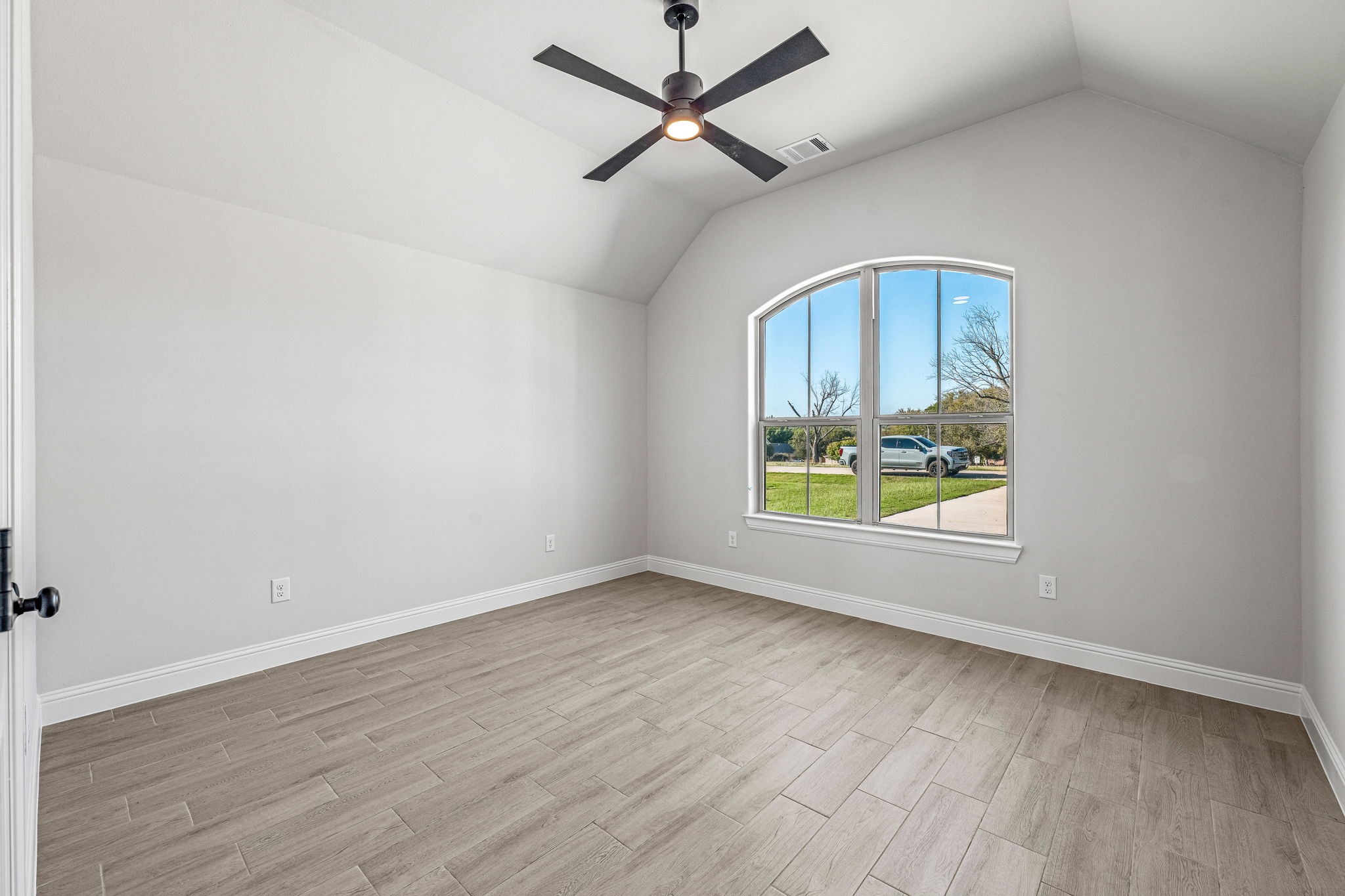 2160 Middlewood Circle