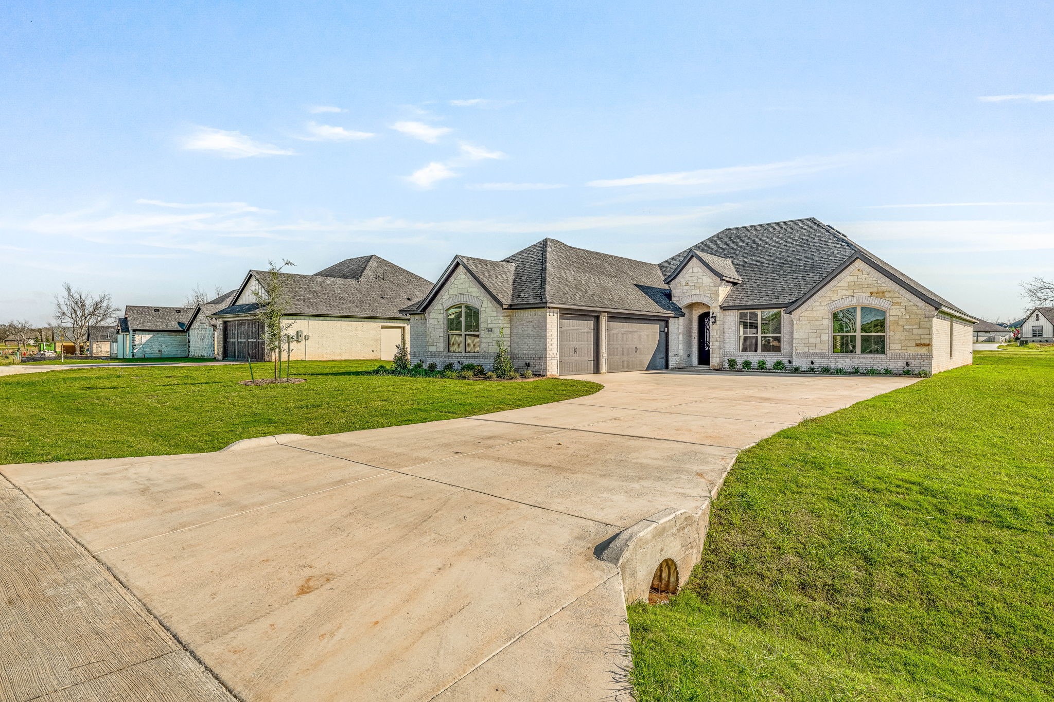 2160 Middlewood Circle