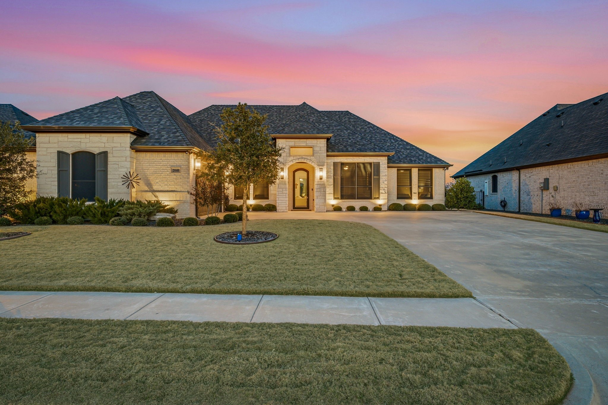 2040 Spieth Street