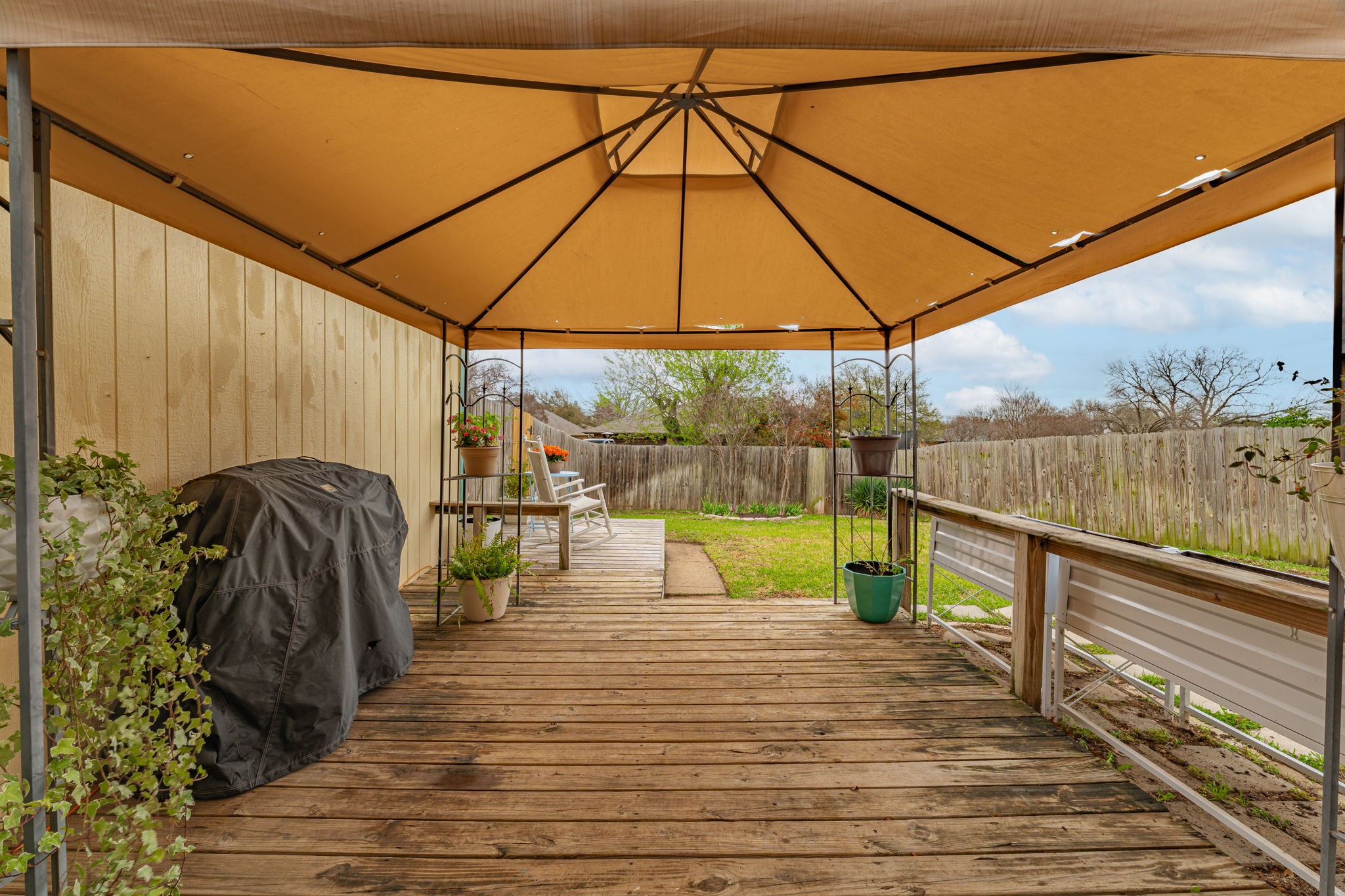 401 Meadow Ridge Drive