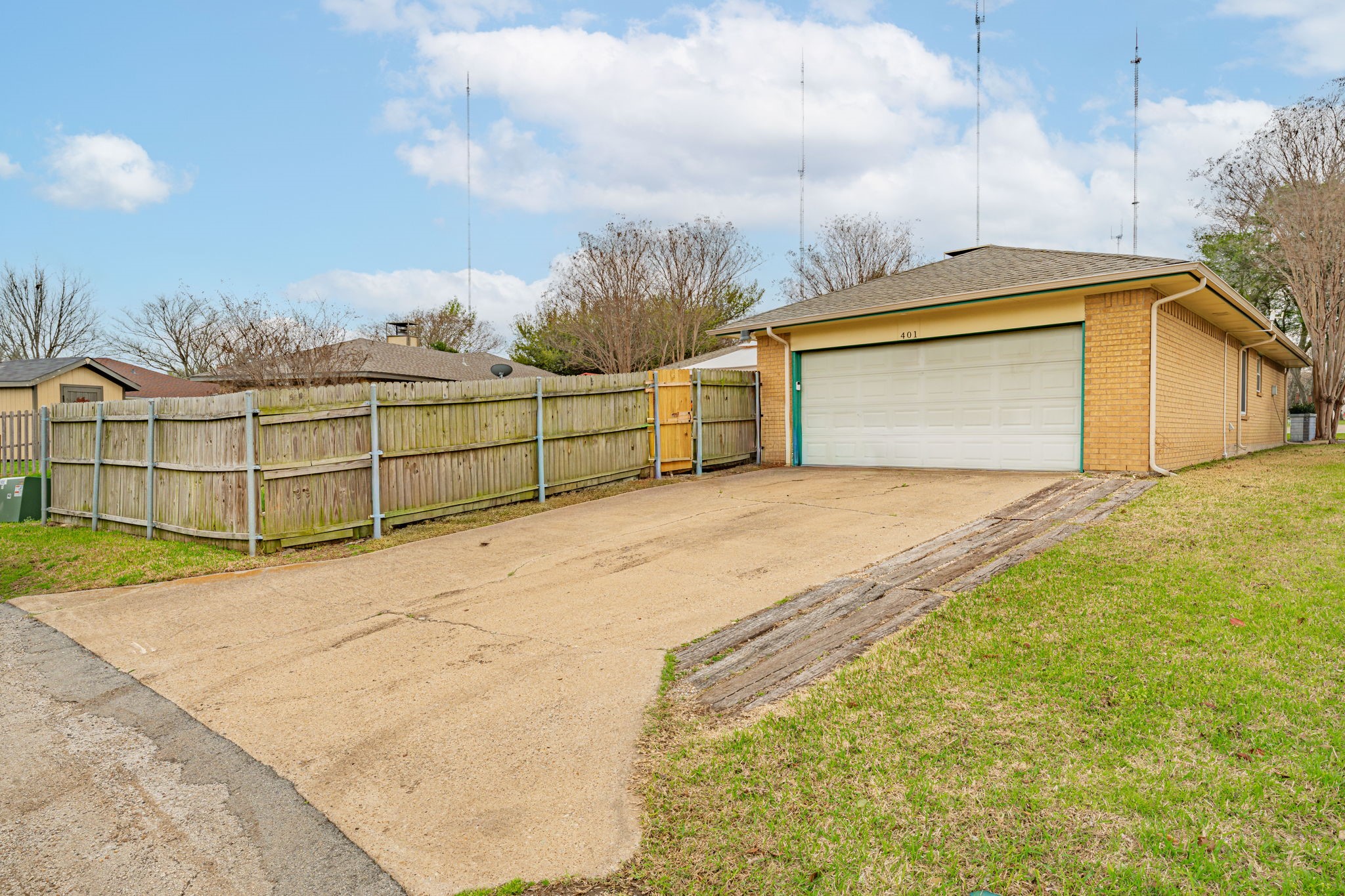 401 Meadow Ridge Drive