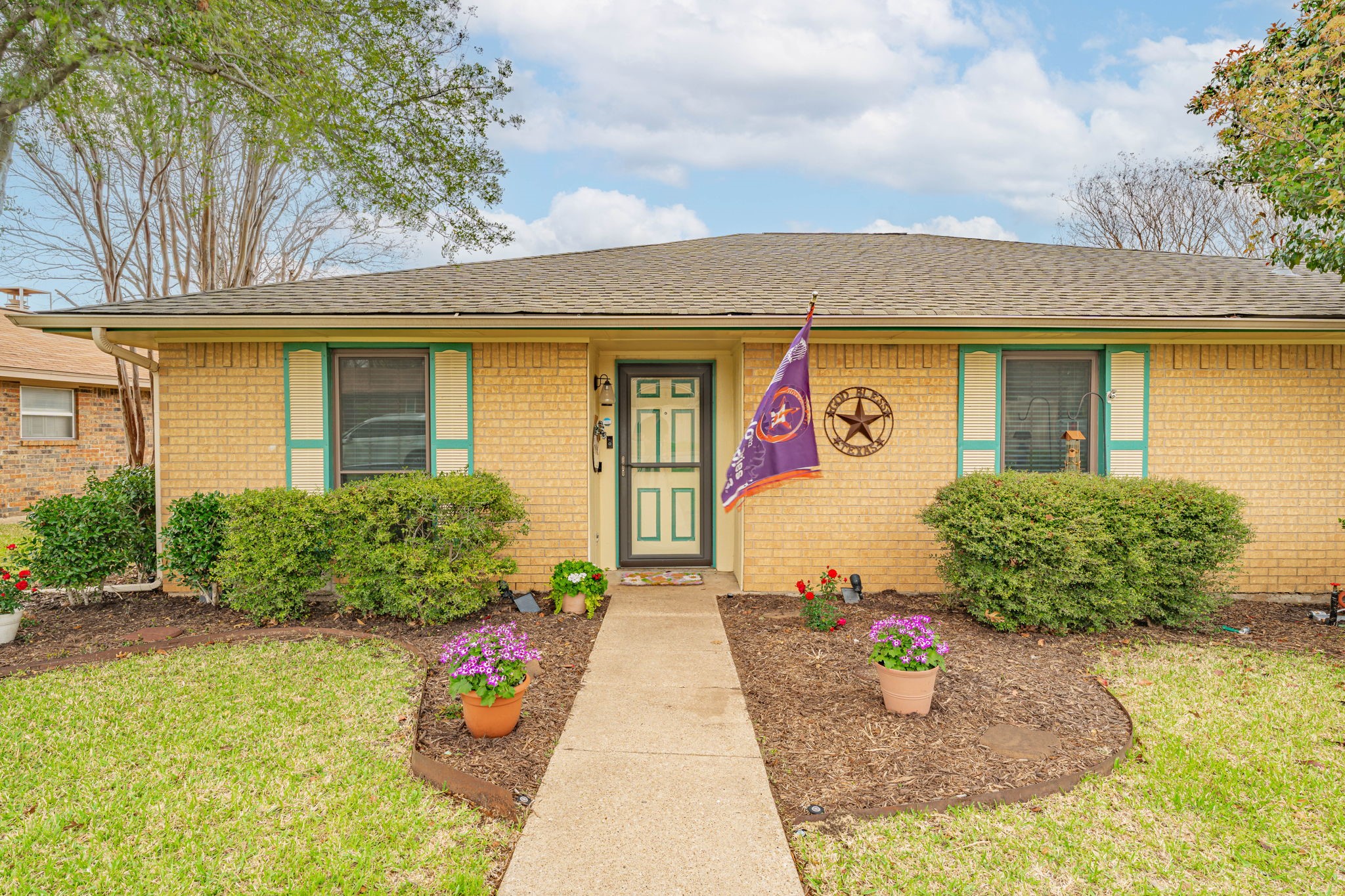 401 Meadow Ridge Drive