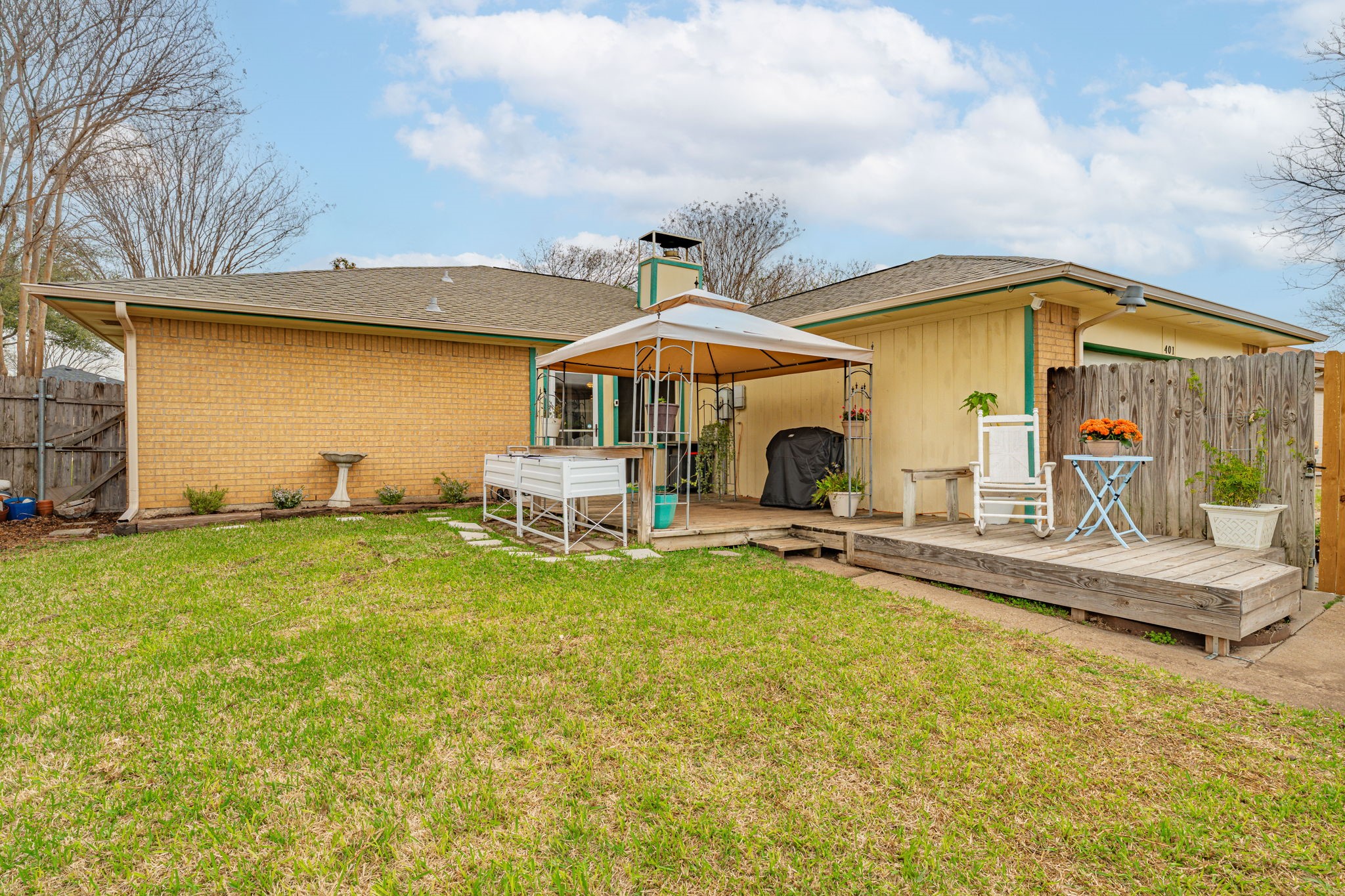 401 Meadow Ridge Drive