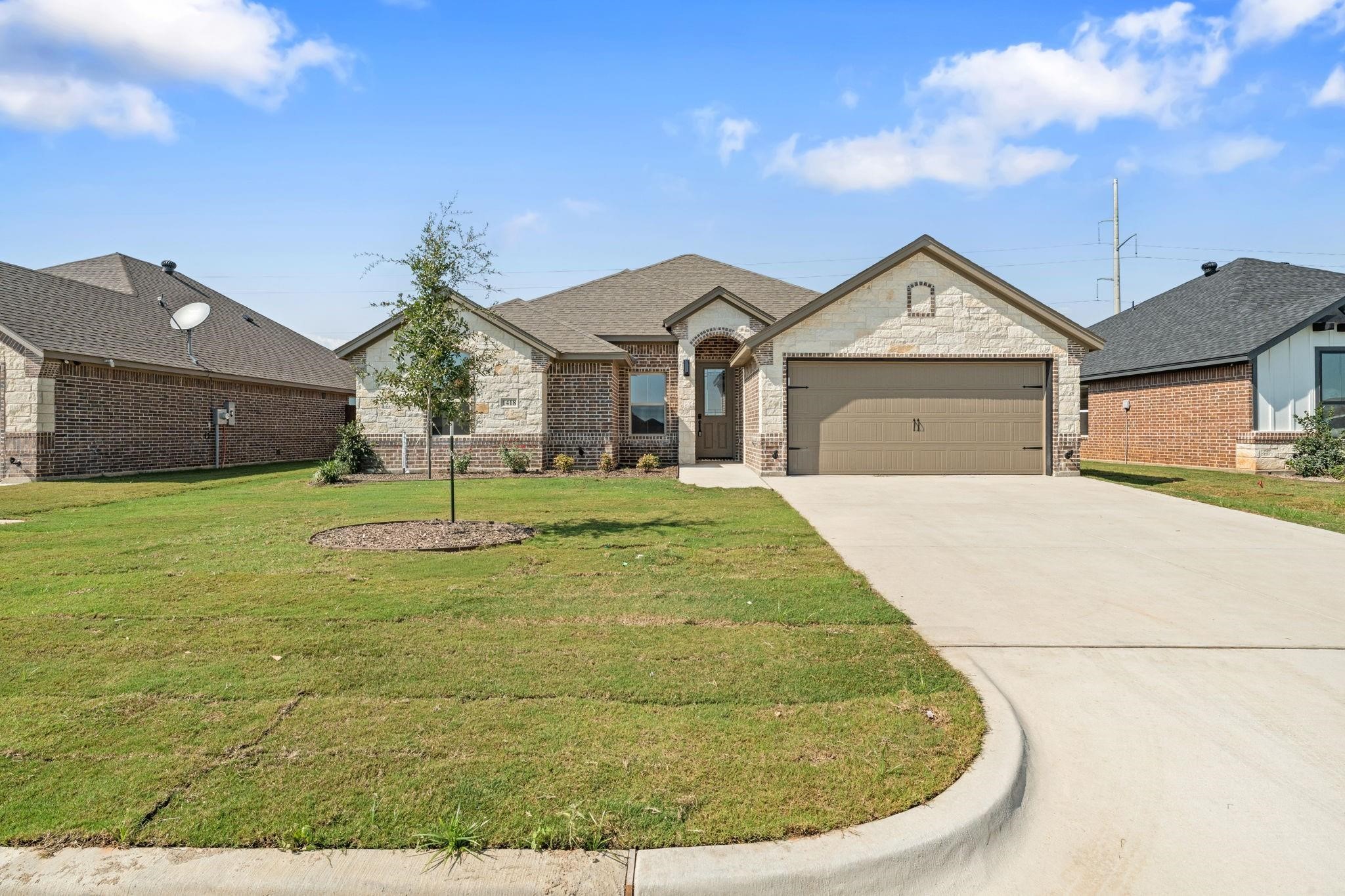 1418 Oleander Drive