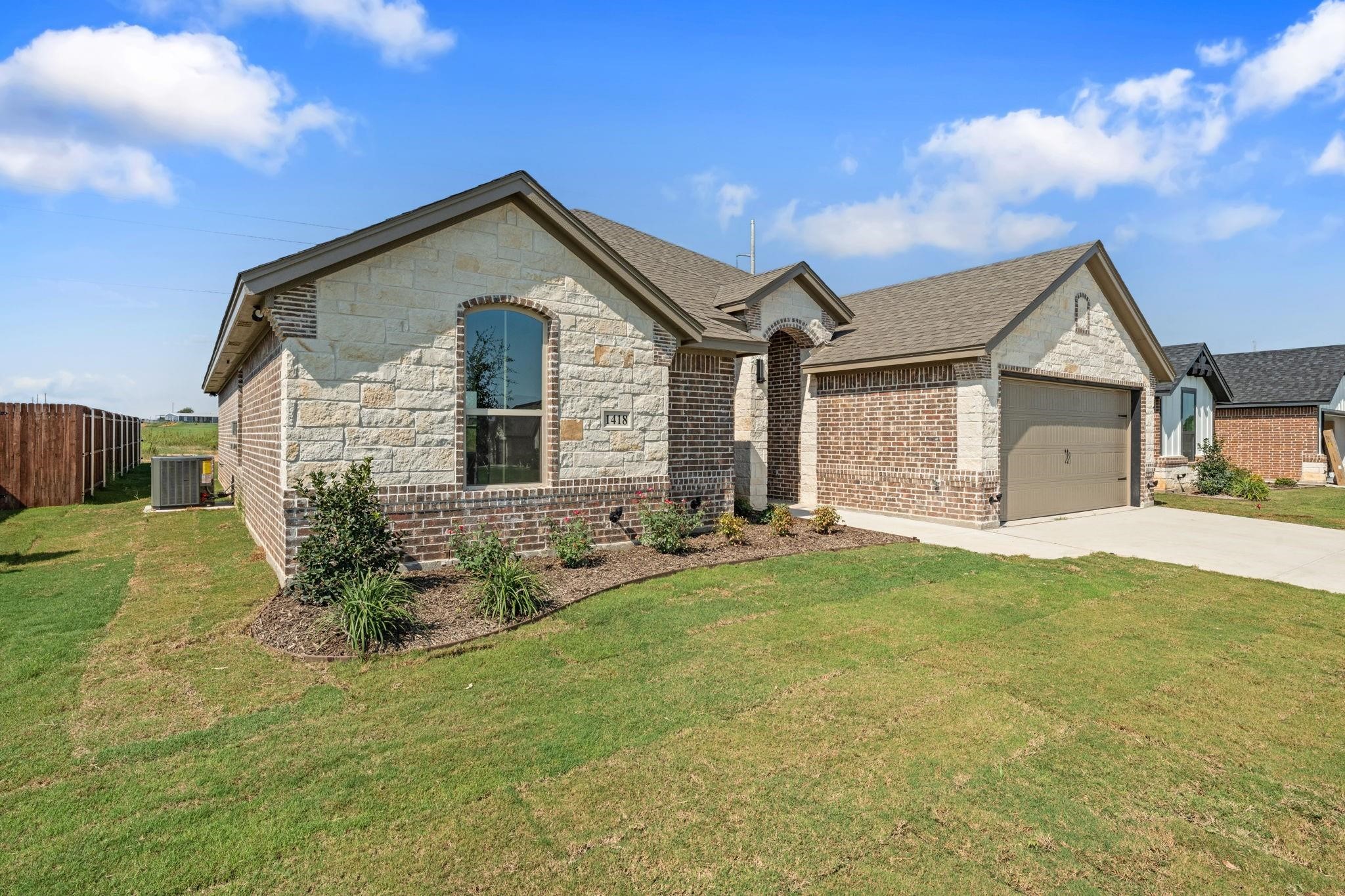1418 Oleander Drive