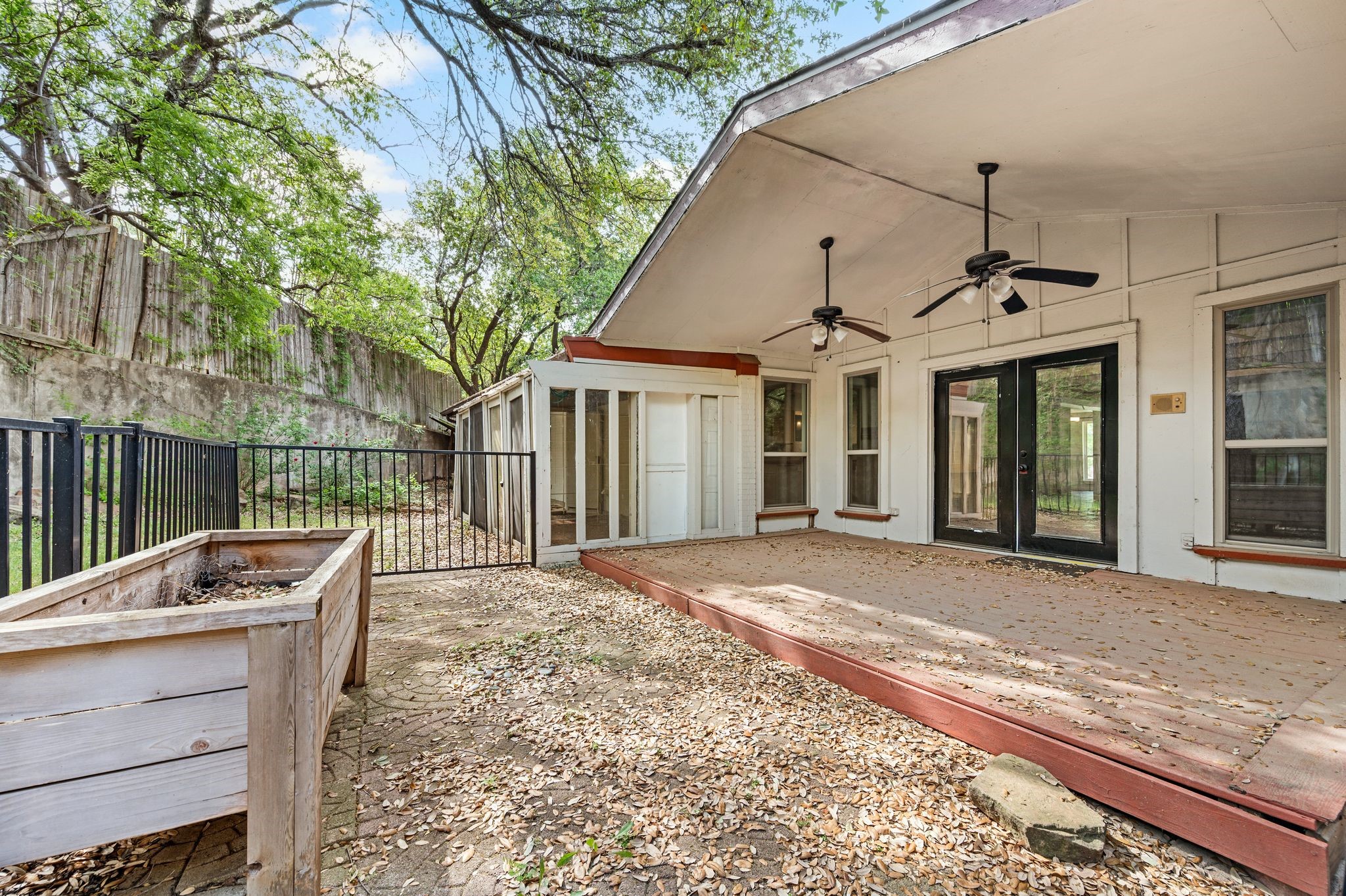 405 Chandler Lake Road