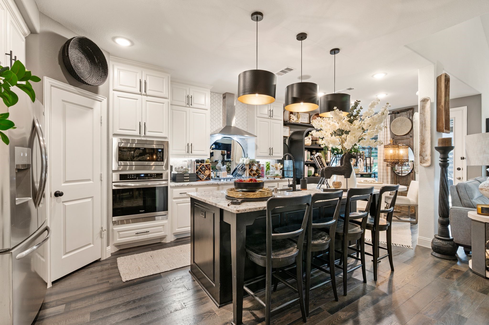 1112 Homestead Way