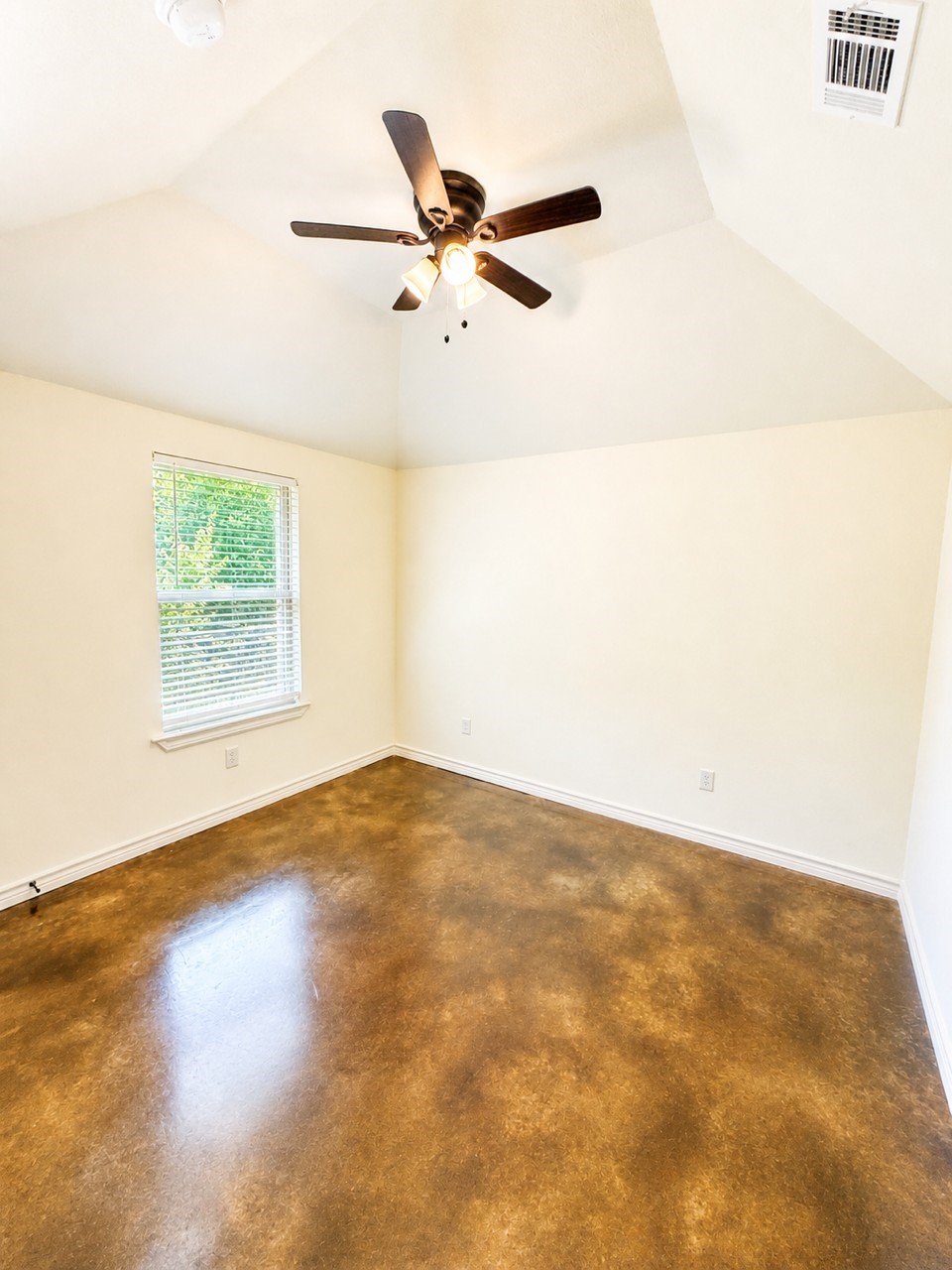 5402 Arrowhead Drive