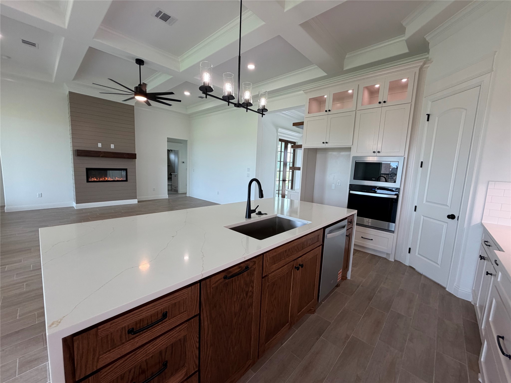 2704 Village Road