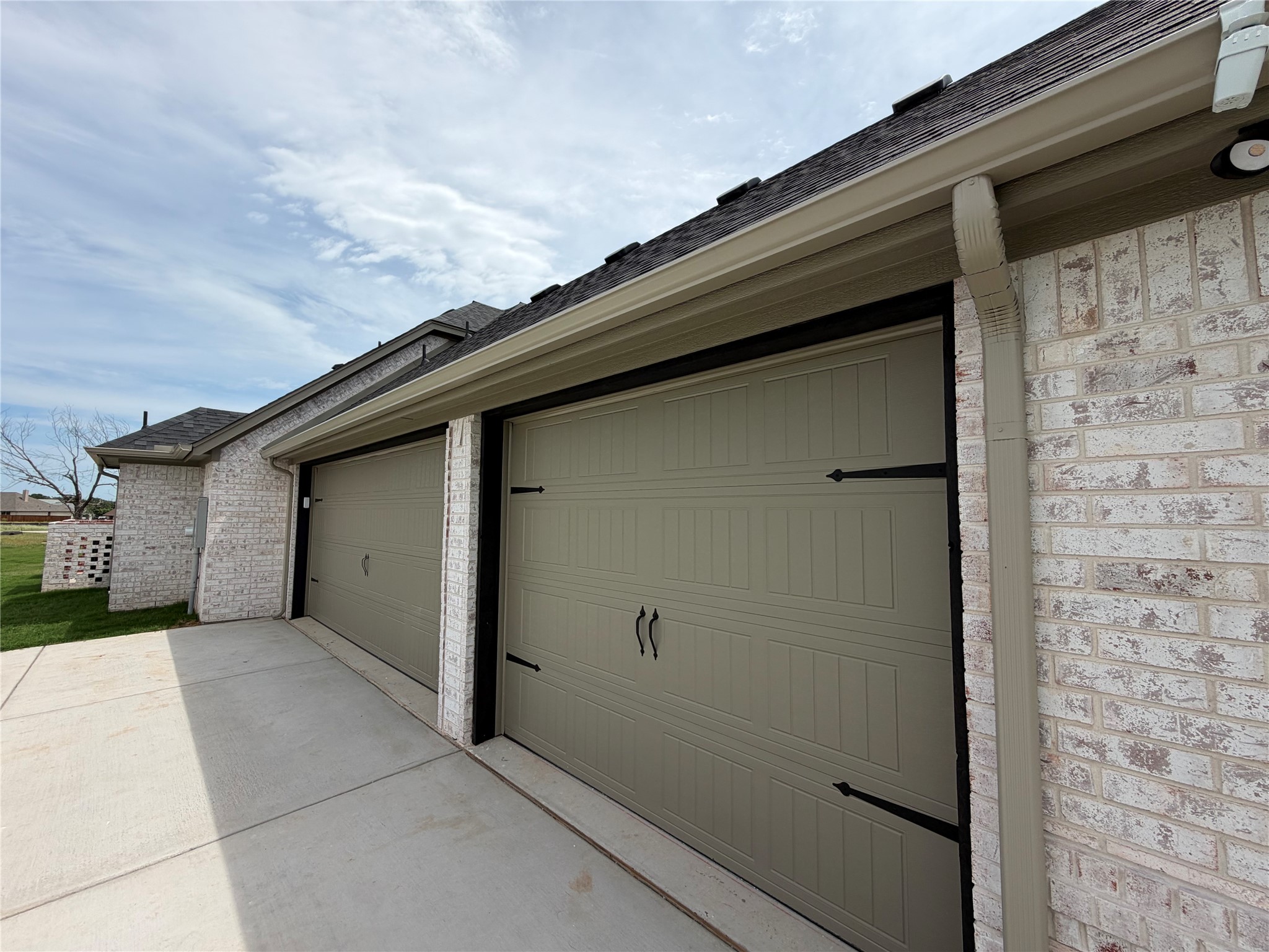 2704 Village Road