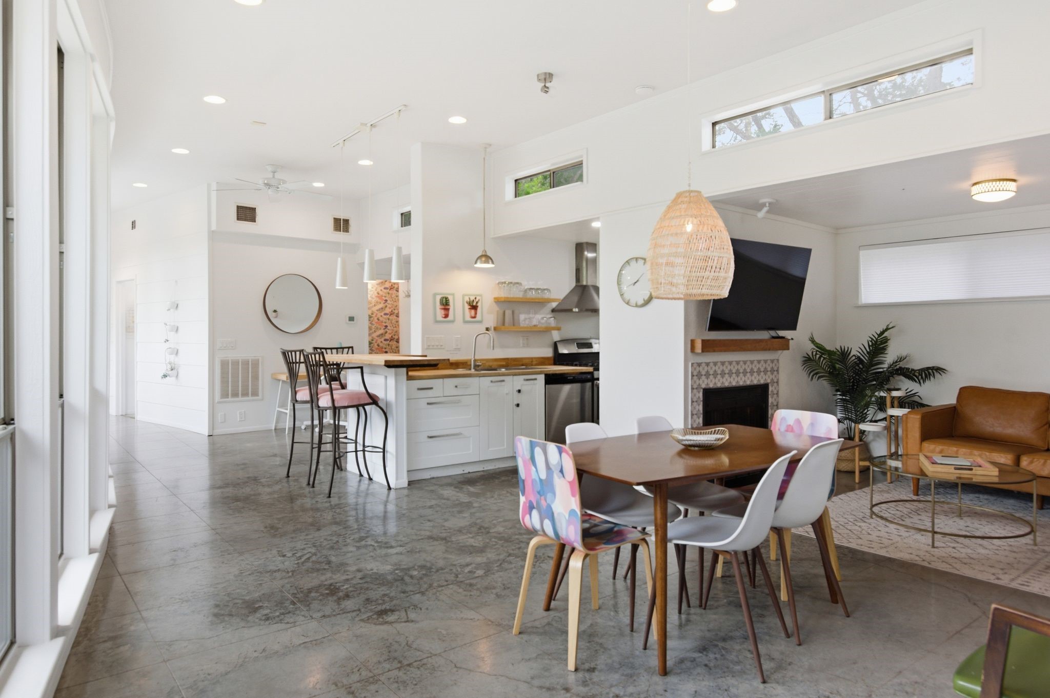 2710 Sky Harbour Drive
