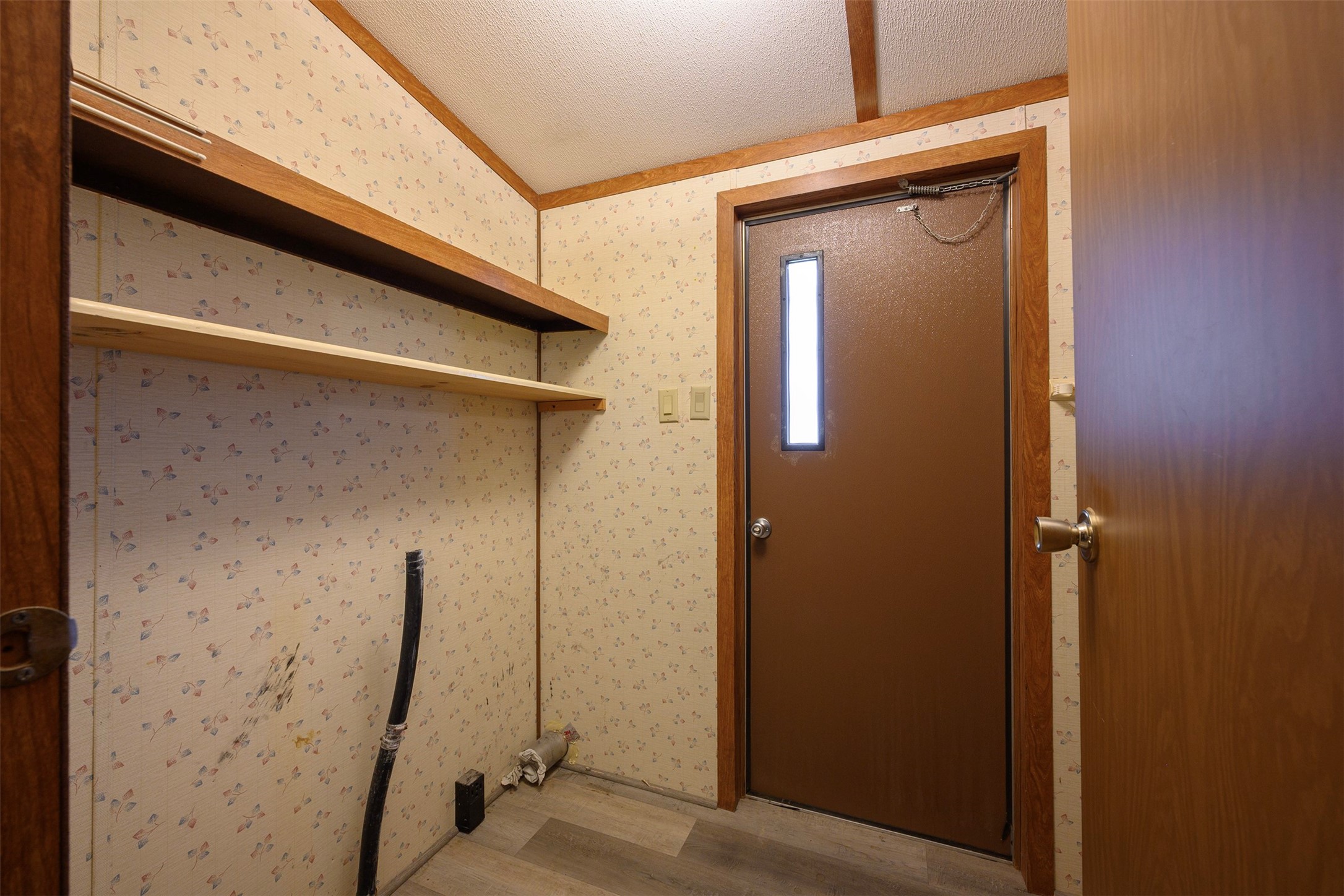 333 Private Road 1520